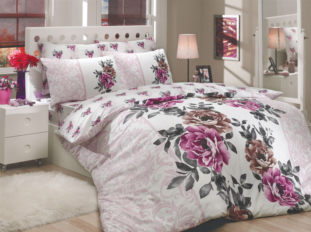 Комплект белья Hobby Home Collection Delicia, семейный, наволочки 50x70, 70x70, цвет: лиловыйPsr 1440 li-2 Комплект белья Hobby Home Collection Delicia, семейный, наволочки 50x70, 70x70, цвет: лиловыйPsr 1440 li-2Комплект белья Hobby Home Collection состоит из простыни, 2 пододеяльников и 4 наволочек. Белье выполнено из ранфорса - это ткань из 100% натурального хлопка, которая легко стирается, практичнее льна, подстраивается под температуру воздуха - зимой на таком белье тепло, летом - прохладно. Мягкость и нежность материала создает чувство комфорта и защищенности. У хлопка хорошая проводимость тепла, поэтому постельное белье из него может надолго оставаться свежим. Постельное белье с оригинальными дизайнами станет отличным выбором для людей, стремящихся всегда быть стильными.