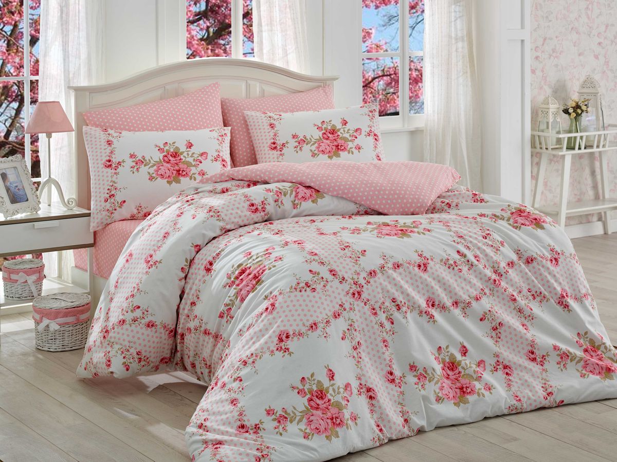 Комплект белья Hobby Home Collection Gloria, евро, наволочки 50x70, 70x70, цвет: розовыйRC-100BWC Комплект белья Hobby Home Collection Gloria, евро, наволочки 50x70, 70x70, цвет: розовыйRC-100BWCКомплект белья Hobby Home Collection состоит из простыни, пододеяльника и 4 наволочек. Белье выполнено из ранфорса - это ткань из 100% натурального хлопка, которая легко стирается, практичнее льна, подстраивается под температуру воздуха - зимой на таком белье тепло, летом - прохладно. Мягкость и нежность материала создает чувство комфорта и защищенности. У хлопка хорошая проводимость тепла, поэтому постельное белье из него может надолго оставаться свежим. Постельное белье с оригинальными дизайнами станет отличным выбором для людей, стремящихся всегда быть стильными.