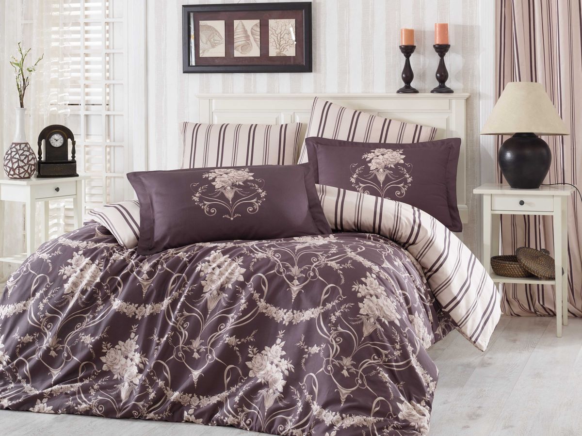Комплект белья Hobby Home Collection Ornella, семейный, наволочки 50x70, 70x70, цвет: бежевыйRC-100BWC Комплект белья Hobby Home Collection Ornella, семейный, наволочки 50x70, 70x70, цвет: бежевыйRC-100BWCКомплект постельного белья Hobby Home Collection изготовлен из высококачественного сатина (100% натурального хлопка путем сложного переплетения нескольких видов нитей). Ткань отличается хорошей способностью пропускать воздух и прекрасно впитывать влагу, благодаря чему подойдет людям, которые не переносят синтетическую ткань и прочие материалы, смешанные с синтетикой. Белье практически не мнется. Достоинства сатина: - он невероятно приятен на ощупь — гладкий, мягкий, нежный и необычайно плотный; - внешне, своим легким блеском, он напоминает дорогостоящий шелк, но по цене значительно ниже; - несмотря на мягкость, сатин прочен и долговечен благодаря особому переплетению нитей (по долговечности сатину нет равных); - ткань из натуральных хлопковых нитей обеспечивает абсолютную гигиеничность и гипоаллергенность; - применение современных технологий при нанесении принта гарантирует высокую цветоустойчивость и возможность создавать разнообразный дизайн. Белье становится ярким, стильным, оригинальным акцентом в вашей спальной комнате. Постельное белье из сатина поражает своей красотой и изяществом, создавая неповторимый интерьер в вашей спальне.