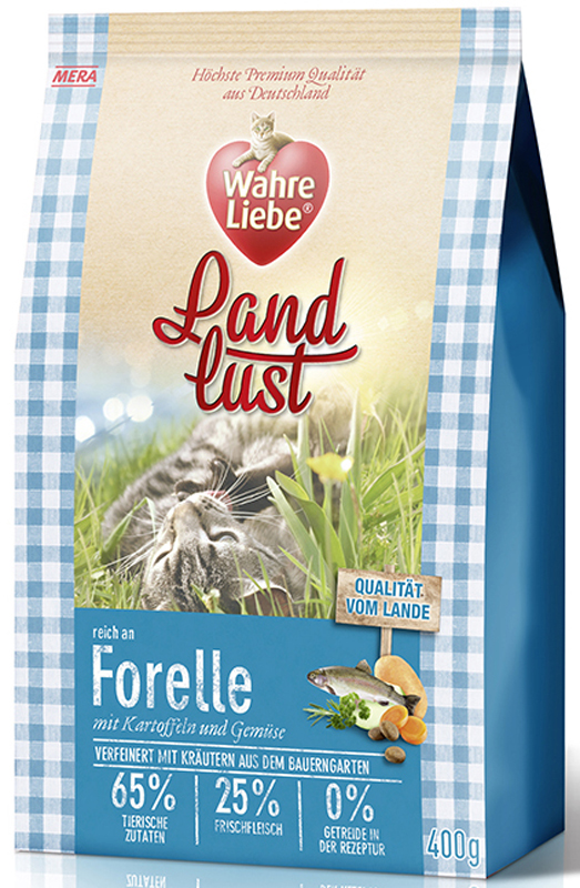 Корм сухой Wahre Liebe Landlust Forelle, для кошек, беззерновой, с форелью, 400 г0120710 Корм сухой Wahre Liebe Landlust Forelle, для кошек, беззерновой, с форелью, 400 г0120710Wahre Liebe - это корм, произведенный в Германии, он обладает превосходным вкусом и ароматом, которые не оставят равнодушной даже самую привередливую кошку. Ведущий ветеринарный врач завода Mera учел все потребности организма кошки и разработал идеальную формулу корма и назвал ее - Wahre Liebe, что в переводе с немецкого Истинная любовь.Wahre Liebe - не только подарит любовь и заботу питомцу, но и обеспечит его здоровьем и долголетием на всю жизнь.Корм Wahre Liebe это:- 68% свежего мяса,- устойчивая кишечная микрофлора и отличное пищеварение,- профилактика волосяных комочков,- поддержка иммунитета на клеточном уровне,- сбалансированное и полнорационное питание.Wahre Liebe - это истинная любовь для кошек с характером. Это истинно немецкое качество.Особенности:1) Беззерновой корм - исключает аллергические реакции у кошек на зерновые. 2) Корм холистик класса -при производстве корма используется только натуральные и высококачественные ингредиенты. Корма холистик класса отличаются высоким содержанием мяса в составе (до 70%).3) Профилактика волосяных комочков - целлюлоза (свекольный жом), содержащийся в корме препятствует формированию и задержанию шерсти в желудке и кишечнике кошки. 4) Устойчивая кишечная микрофлора и пищеварение - содержащиеся в составе корма про- и пребиотики благотворно влияют на работу кишечника, увеличивая количество полезной микрофлоры в нем. Состав: свежее мясо курицы (25%), картофельные хлопья, форель (14%, сушеная), белок птицы (14%, сушеный), жир домашней птицы (5,5%), лигноцеллюлоза, белок птицы (3,5%, гидролизованный), яйца (2,5%, сушеные), свекловичный сухой жом, картофельный белок, льняное семя, пивные дрожжи (сушеные), масло лосося (0,5%), подсолнечное масло, петрушка, листья любистока, листья сельдерея,анис, розмарин, кориандр, подорожник, цикорий (инулин), хлорид натрия, масло огуречника, морковь (сушеная), тыква (сушеная), яблоко (сушеное).Товар сертифицирован.