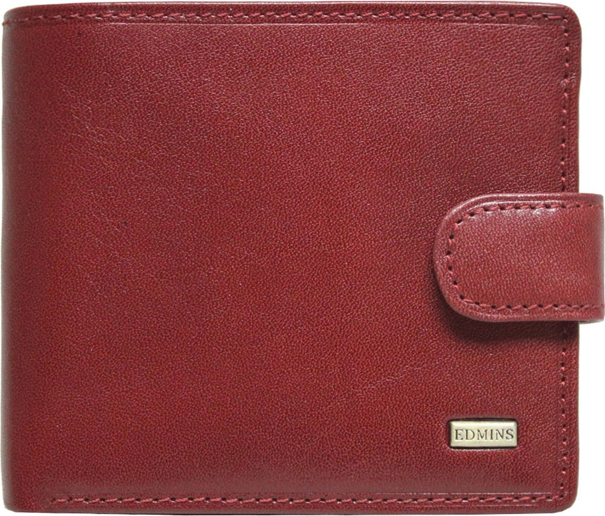 Портмоне женское Edmins, цвет: красный. 2569 AZ 51 ML EDINT-06501 Портмоне женское Edmins, цвет: красный. 2569 AZ 51 ML EDINT-06501Компактное портмоне Edmins выполнено из натуральной кожи с гладкой фактурой и оформлено металлическим элементом с символикой бренда. Модель раскладывается пополам и закрывается хлястиком на кнопку. Внутренний функционал: одно отделение для купюр, четыре накладных кармашка для визиток и пластиковых карт, отделение для чеков и мелких бумаг на молнии. Отделение для мелочи закрывается на кнопку. В коллекциях кожгалантереи Edmins удачно сочетаются итальянская классика и шведский прагматизм, новаторство молодых дизайнеров и работы именитых мастеров, строгая цветовая гамма и смелые эксперименты с цветом. Изделия Edmins, разработанные в Италии, отличает высокое качество кожи, прекрасная износостойкость и актуальность коллекций.Изделие упаковано в фирменную коробку.