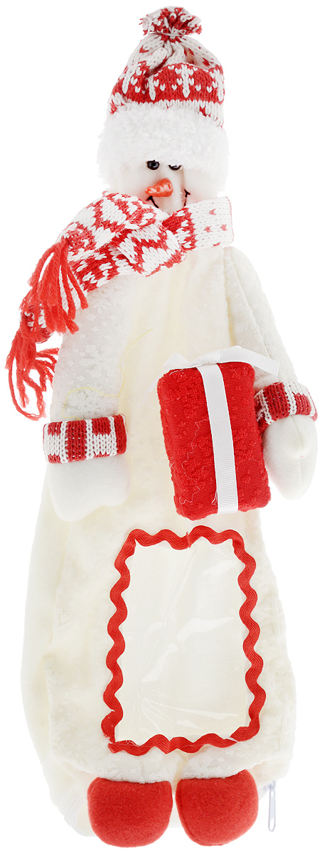 Упаковка для бутылки Mister Christmas Снеговик, высота 38 смRSP-202S Упаковка для бутылки Mister Christmas Снеговик, высота 38 смRSP-202SВеселая новогодняя игрушка-упаковка для бутылки Mister Christmas Снеговик - отличный способ оригинально подарить алкоголь на Новый год! Сложно представить себе Новый Год без бутылки шампанского. Такой, казалось бы, банальный подарок моментально превратится в сногсшибательный презент, если его упаковать в новогодний костюм Снеговика. Игрушка-упаковка сделана из приятных на ощупь качественных материалов. В нее можно спрятать не только шампанское, но и бутылку любого алкоголя, подходящую по размеру. Благодаря такой одежде игристое вино сразу приобретает индивидуальность и оригинальность. В ней бутылка алкоголя может стать самостоятельным подарком, который не будет требовать абсолютно никаких дополнений.Такой подарок будет заметно отличаться от привычных новогодних презентов. Пусть веселая новогодняя игрушка-упаковка для бутылки Mister Christmas Снеговик порадует ваших коллег, друзей и близких.