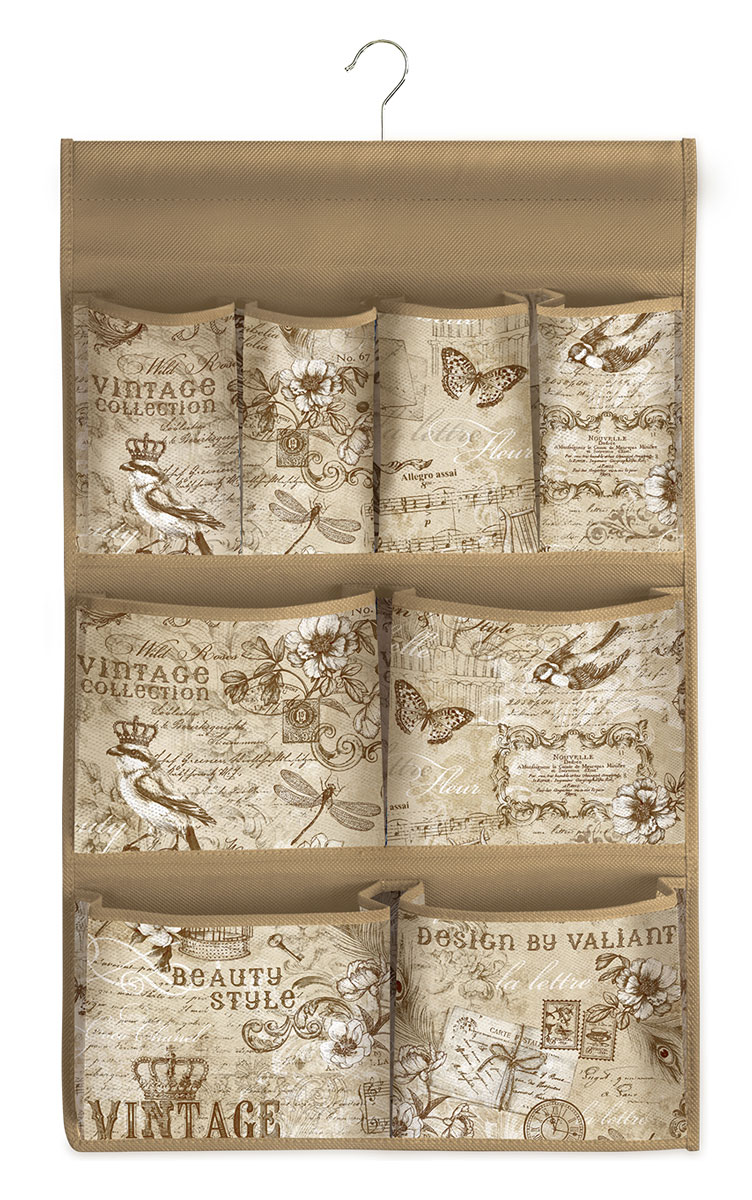 Кофр подвесной для хранения Valiant Vintage, с вешалкой, 8 карманов, 36 x 60 смU210DF Кофр подвесной для хранения Valiant Vintage, с вешалкой, 8 карманов, 36 x 60 смU210DFПодвесной кофр Valiant Vintage, изготовленный из высококачественного нетканого материала с оригинальным принтом. Благодаря специальному крючку, кофр можно повесить в шкафу как обычную вешалку, а эстетичный дизайн гармонично смотрится в любом интерьере. Изделие имеет 8 карманов. Подвесной кофр Vintage - это новый взгляд на систему хранения - теперь хранить вещи не только удобно, но и красиво.Размер кофра: 36 х 80 см.