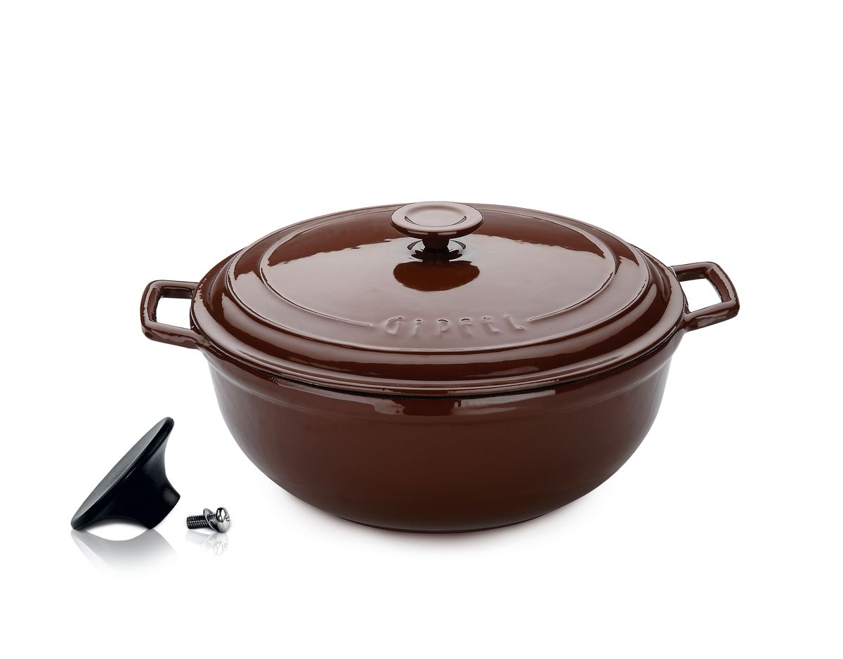 Кастрюля Gipfel Saria, 7 л54 009312 Кастрюля Gipfel Saria, 7 л54 009312Посуда Gipfel изготовлена только из качественных, экологически чистых материалов. Также уделяется особое внимание дизайну продукции, способному удовлетворять вкусы даже самых взыскательных покупателей. Сталь 8/10, из которой изготавливается посуда и аксессуары Gipfel, является уникальной. Она отличается высокими эксплуатационными характеристиками и крайне устойчива к физическим воздействиям. Сложно найти более подходящий для создания качественной кухонной посуды материал. Отличительной чертой металлической посуды, выполненной из подобной стали, является характерный сероватый оттенок поверхности и особый блеск. Преимущественной особенностью технологии является многослойное дно посуды, которое распределяет тепло по всей поверхности и позволяет сократить время приготовления пищи. Следует также отметить, что в посуде Gipfel можно готовить без воды и соли. Это позволяет приготовить более здоровую пищу.