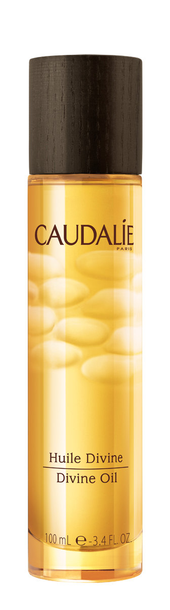 Caudalie Divine Божественное масло, 100 млFS-00897 Caudalie Divine Божественное масло, 100 млFS-00897Сухое масло Caudalie эффективно увлажняет, питает и совершенствует кожу, благодаря уникальному сочетанию исключительных масел (виноград, гибискус, кунжут, аргана) и наших запатентованных антиоксидантных полифенолов. Этот эликсир великолепия благоухает теплыми, чувственными ароматами, сочетающими цветочные, солнечные и древесные ноты. Характеристики:Объем: 100 мл. Артикул: 108. Производитель: Франция. Товар сертифицирован.