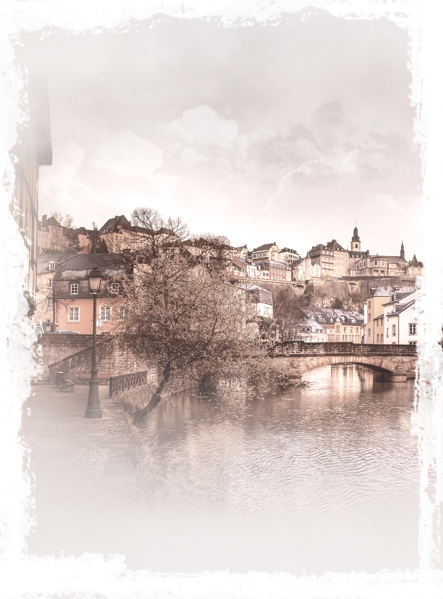 Фотообои Barton Wallpapers Города, 200 x 270 см. U05702RG-D31S Фотообои Barton Wallpapers Города, 200 x 270 см. U05702RG-D31SФотообои Barton Wallpapers позволят создать неповторимый облик помещения, в котором они размещены. Фотообои наносятся на стены тем же способом, что и обычные обои. Рельефная структура основы делает фотообои необычными, неповторимыми, глубокими и манящими.Фотообои снова вошли в нашу жизнь, став модным направлением декорирования интерьера. Выбрав правильную фактуру и сюжет изображения можно добиться невероятного эффекта живого присутствия.