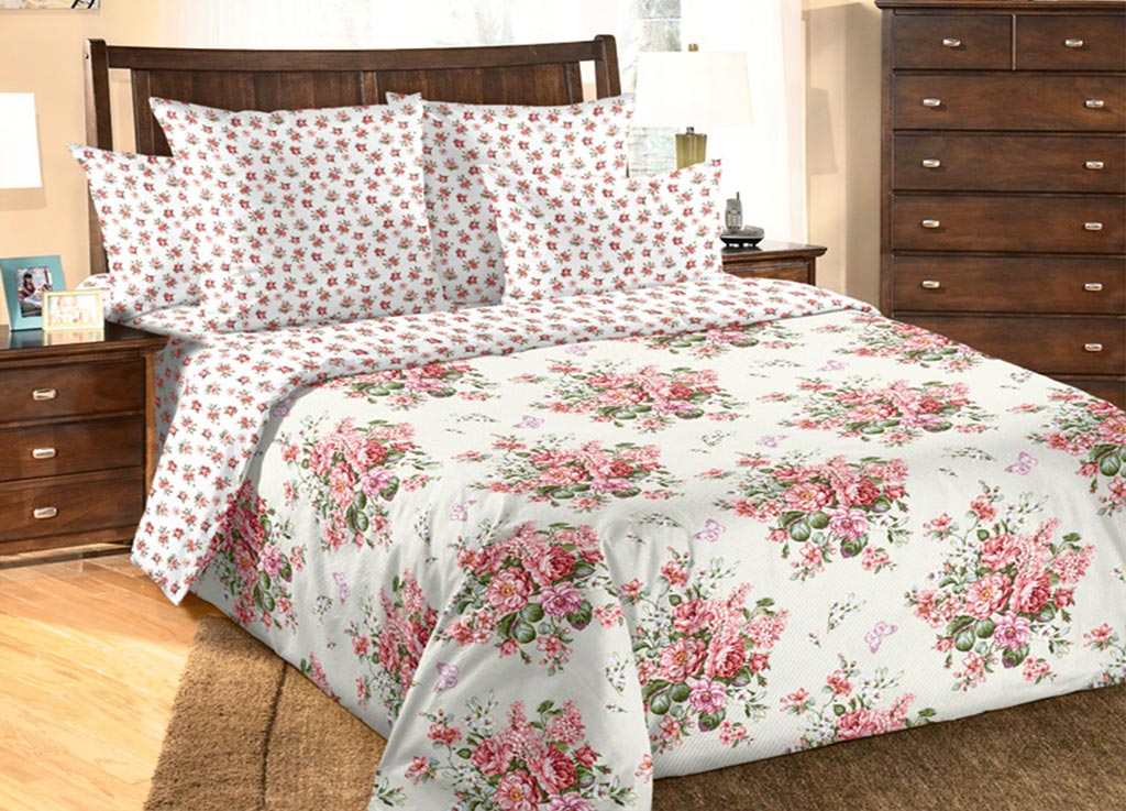 Комплект белья Primavera Розочки , семейный, наволочки 70x70, 50x70SVC-300 Комплект белья Primavera Розочки , семейный, наволочки 70x70, 50x70SVC-300Комплект постельного белья Primavera Розочки является экологически безопасным для всей семьи, так как выполнен из высококачественного хлопка. Комплект состоит из двух пододеяльников на молнии, простыни и четырех наволочек. Постельное белье оформлено цветочным рисунком и имеет изысканный внешний вид. Постельное белье из хлопка превращает жаркие летние ночи в прохладные и освежающие, а холодные зимние - в теплые и согревающие. Приобретая комплект постельного белья Primavera Розочки, вы можете быть уверенны в том, что покупка доставит вам и вашим близким удовольствие и подарит максимальный комфорт.