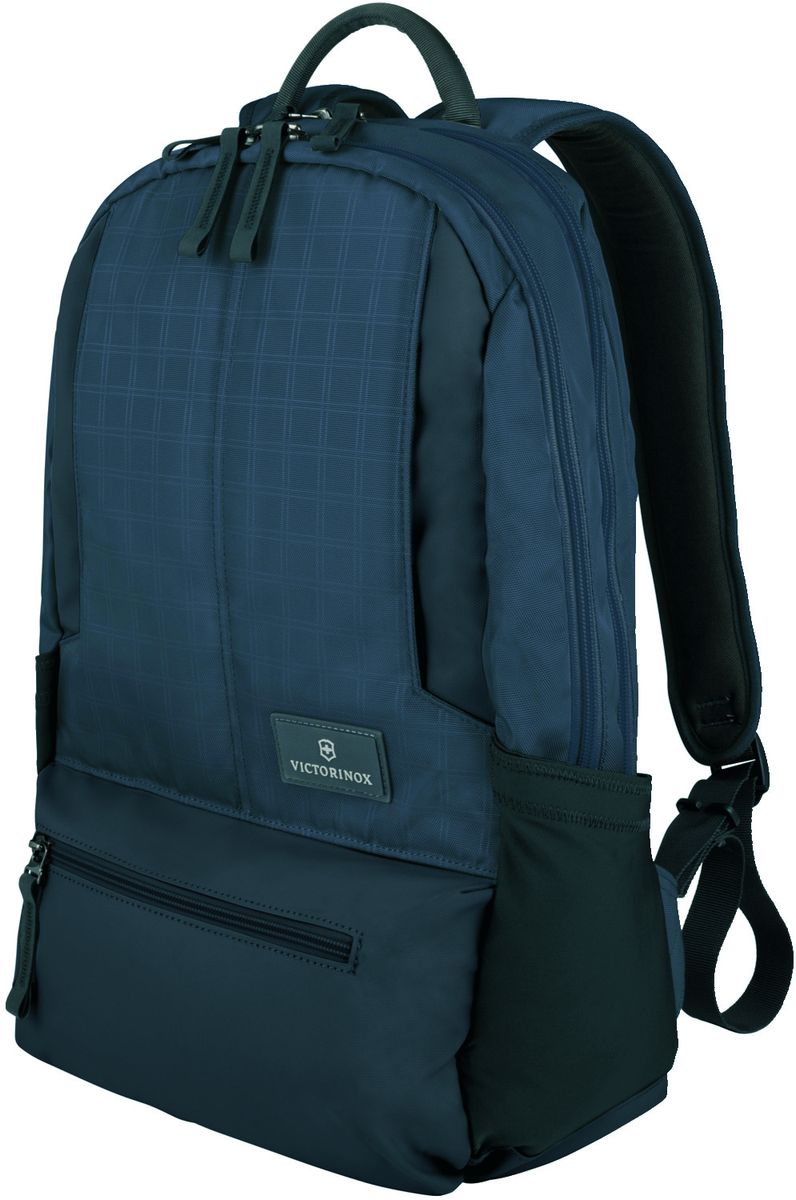 Рюкзак городской Victorinox Altmont 3.0 Laptop Backpack, цвет: синий, 25 л1125040 Рюкзак городской Victorinox Altmont 3.0 Laptop Backpack, цвет: синий, 25 л1125040Индивидуальность — это то,что отличает вас от любого другого человека,с которым вы сталкиваетесь на улице,в поезде,с которым вы общаетесь в городе.Каждый день вашей жизни — это уникальный опыт,котрый никогда больше не повторится.Коллекция Almont 3.0 создавалась с рачетом на индивидульность. VICTORINOXарт. 32388309РЮКЗАК ДЛЯ НОУТБУКА32x17x46 см0,7 кг25 л• Идеально приспособленный для ежедневных поездок на работу, этот прочный вместительный рюкзак прекрасно подойдёт для хранения ноутбука и других повседневных вещей• Внутренняя организационная секция включает в себя карман с откидной крышкой, петли для ручек, карман для небольших электронных устройств и карманы для хранения• На внешней части рюкзака расположены две застежки-молнии, обеспечивающие быстрый доступ для хранения мелких предметов, и многофункциональные растягивающиеся боковые карманы