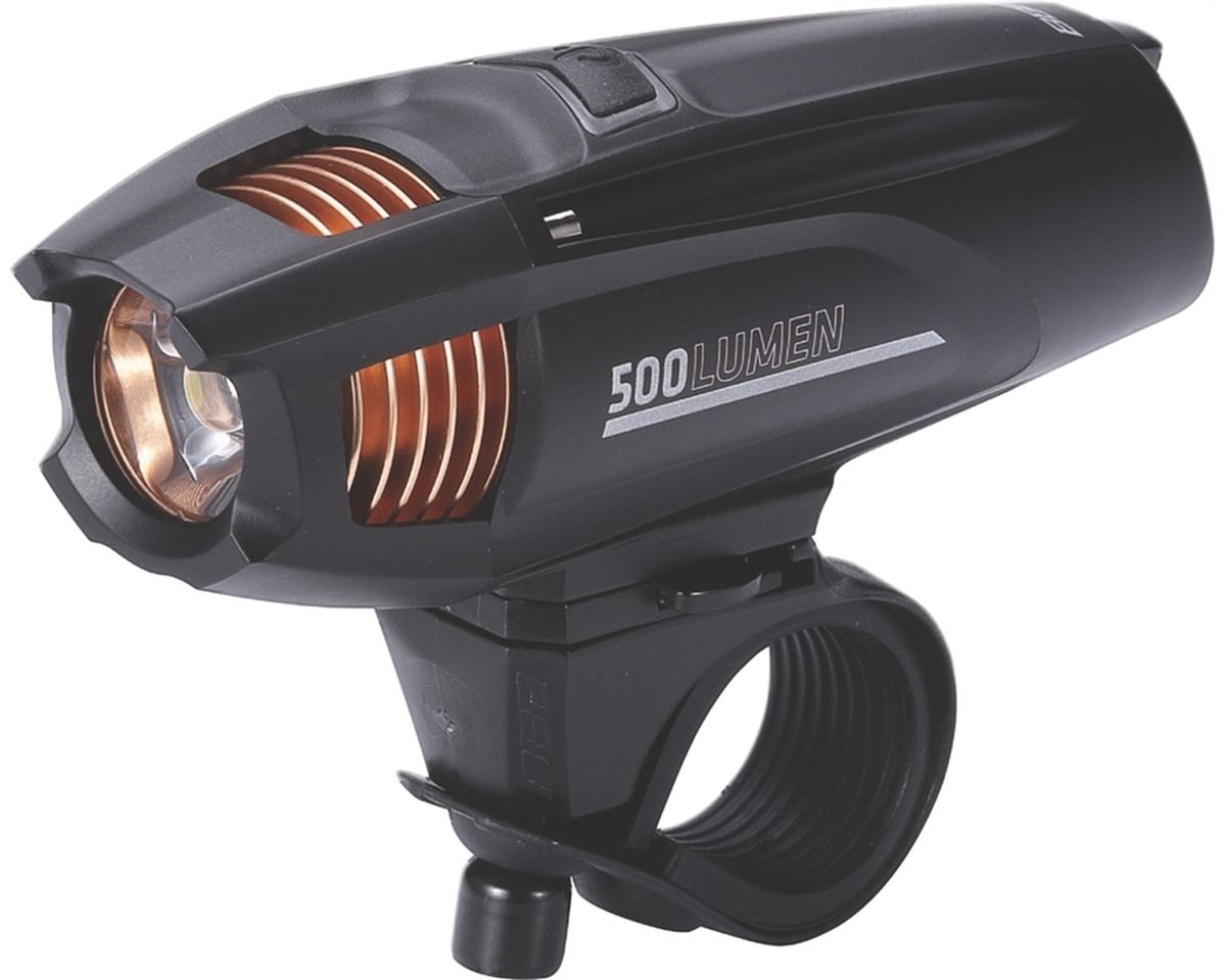 Фонарь велосипедный BBB Strike 500 Lumen LED, переднийMW-1462-01-SR серебристый Фонарь велосипедный BBB Strike 500 Lumen LED, переднийMW-1462-01-SR серебристыйЯркий свет фонаря Strike 500 светит достаточно далеко вперёд и по сторонам от дороги. Поэтому эта фара идеально подходит для неосвещённых гонок. Устанавливается на руль, питание от встроенного аккумулятора.Мощный светодиод XML CREE LED со световым потоком 500 Люмен.Быстро и просто заряжается от USB.Индикатор заряда батареи.Водонепроницаемый.Сменный встроенный аккумулятор EnergyBar (BLS-93).Литий-ионный аккумулятор Samsung (2600mAh, 3.7V).5 режимов: Супер яркий, яркий, стандартный, экономичный и мигающий.В комплекте крепление на руль TightFix (BLS-94).В комплекте кабель mini USB.Вес: 127 гр. (в комплекте с креплением).Размер: 112х35х40 мм.Цвет: черный.