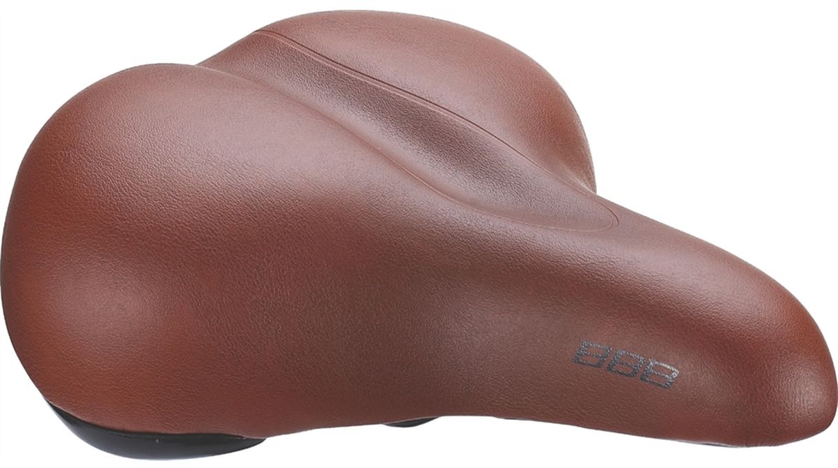 Седло велосипедное BBB BaseShape One Piece Cover, цвет: коричневыйWRA523700 Седло велосипедное BBB BaseShape One Piece Cover, цвет: коричневыйWRA523700BaseShape - седло для городского катания без каки-либо излишних усложнений. Комфортная мягкая подкладка и прочное покрытие из синтетического материала идеально подходит для езды по городу на небольшие расстояния.Седло для городских велосипедов и расслабленного катания.Комфортное водонепроницаемое седло.Размер: 205 х 240 мм (Ш х Д).Подходит как для мужчин, так и для женщин.Вес: 550 грамм.Прочные рельсы со шкалой для точной регулировки.Полипропиленовый каркас и бамперы для дополнительной защиты.Пена средней плотности.Прочное покрытие из искусственной кожи.Водонепроницаемое.