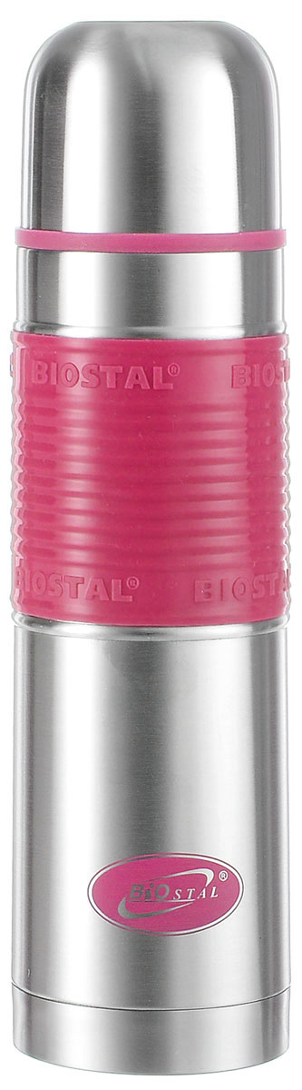 Термос Biostal Flёr, цвет: стальной, розовый, 500 млNB-500P-R Термос Biostal Flёr, цвет: стальной, розовый, 500 млNB-500P-RТермос с узким горлом Biostal Flёr, изготовленный из высококачественной нержавеющей стали, имеет удобную цветную силиконовую вставку. Такой термос прост в использовании, экономичен и многофункционален. Термос предназначен для хранения горячих и холодных напитков (чая, кофе) и укомплектован пробкой с кнопкой. Такая пробка удобна в использовании и позволяет, не отвинчивая ее, наливать напитки после простого нажатия. Изделие также оснащено крышкой-чашкой. Легкий и прочный термос Biostal Flёr сохранит ваши напитки горячими или холодными надолго. Высота термоса (с учетом крышки): 24.5 см.Диаметр горлышка: 4,5 см.