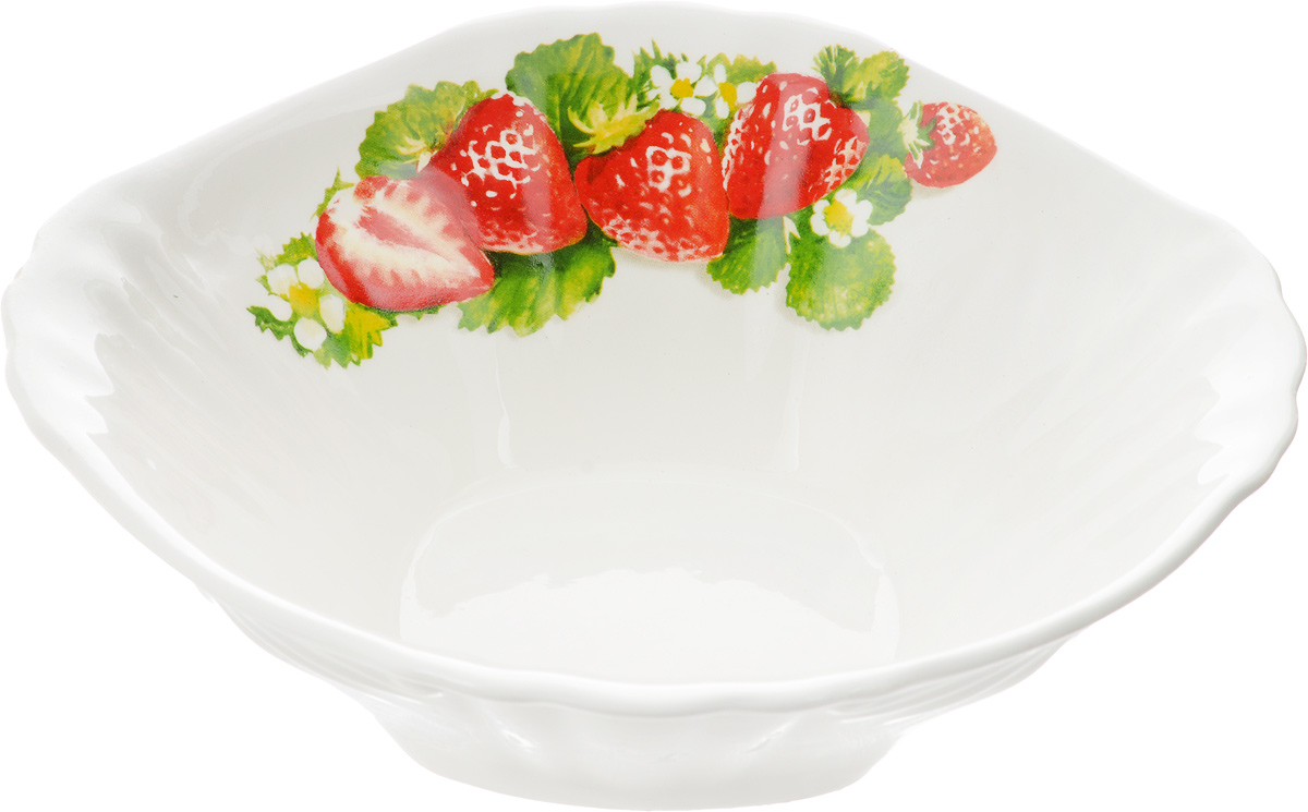 Миска Кубаньфарфор Клубника новая, 19 х 19 см391602 Миска Кубаньфарфор Клубника новая, 19 х 19 см391602Миска Кубаньфарфор Клубника новая изготовлена из высококачественного фаянса. Она украшена ярким изображением. Такая миска сочетает в себе изысканный дизайн с максимальной функциональностью. Миска прекрасно впишется в интерьер вашей кухни и станет достойным подарком к любому празднику.Размер миски (по верхнему краю): 19 х 19 см.Размер основания миски: 8,5 х 8,5 см.Высота миски: 6,5 см.