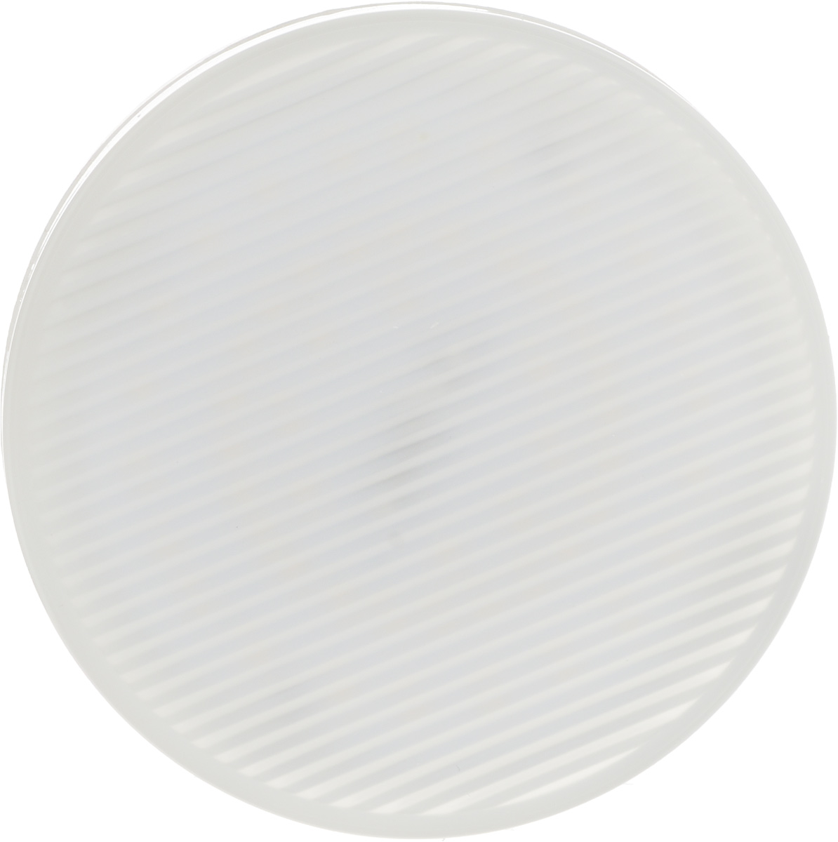 Лампа светодиодная Philips Essential LED, цоколь GX53, 5,5W, 4000KRSP-202S Лампа светодиодная Philips Essential LED, цоколь GX53, 5,5W, 4000KRSP-202SСовременные светодиодные лампы Essential LED экономичны, имеют долгий срок службы и мгновенно загораются, заполняя комнату светом. Лампа классической формы и высокой яркости позволяет создать уютную и приятную обстановку в любой комнате вашего дома.Светодиодные лампы потребляют на 86 % меньше электроэнергии, чем обычные лампы накаливания, излучая при этом привычный и приятный свет. Срок службы светодиодной лампы Essential LED составляет до 15 000 часов, что соответствует общему сроку службы пятнадцати ламп накаливания. Благодаря чему менять лампы приходится значительно реже, что сокращает количество отходов.Напряжение: 220-240 В. Световой поток: 560 lm.Эквивалент мощности в ваттах: 40 Вт.