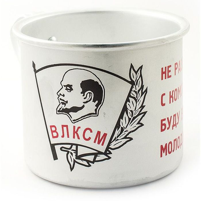 Кружка Эврика ВЛКСМ, 500 мл54 009312 Кружка Эврика ВЛКСМ, 500 мл54 009312Оригинальная кружка Эврика ВЛКСМ выполнена из алюминия в коммунистической тематике.Изделие упаковано в коробку из крафт-картона особой формы с окошком.Кружка сочетает в себе оригинальный дизайн ифункциональность.Объем кружки: 500 мл.