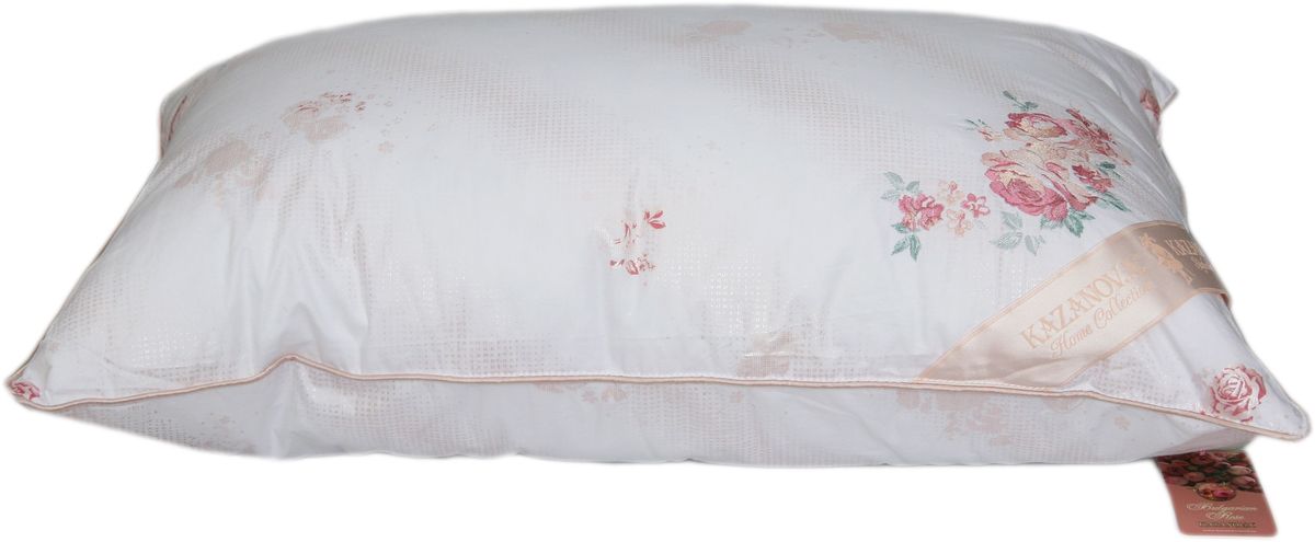 Подушка KAZANOV.A. Organic Fibers. Bulgarian Rose, цвет: белый, 50 х 70 смUP210DF Подушка KAZANOV.A. Organic Fibers. Bulgarian Rose, цвет: белый, 50 х 70 смUP210DFПодушки серии Organic Fibers созданы по лучшей на сегодняшний день технологии АэроПух. Технология изготовления наполнителя придаёт материалу уникальные свойства: с одной стороны объём и мягкость, а с другой – для него характерна упругость и способность восстанавливаться при сдавливании до первоначального объёма и формы.Благодаря хаотичному расположению скрученных волокон аэропух избегает основной проблемы других наполнителей – сбивания. Особенности технологии изготовления аэропуха обеспечивают ему ряд потребительских свойств: высокая гипоаллергенность – исключение условий размножения клещей и микроорганизмов; прекрасная вентилируемость; «эффект памяти» ; экологичность – технология производства без применения вредных для здоровья веществ. При всех вышеуказанных преимуществах этого наполнителя есть ещё один существенный плюс :изделия из аэропуха –выдерживают неограниченное число стирок в стиральной машине при деликатном режиме.