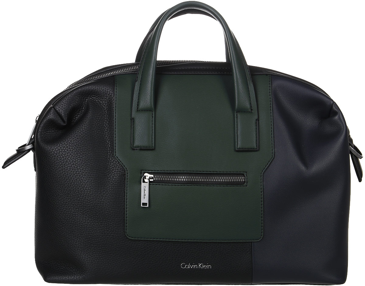 Сумка мужская Calvin Klein Jeans, цвет: черный. K50K502314_91004106черные Сумка мужская Calvin Klein Jeans, цвет: черный. K50K502314_91004106черныеМужская сумка Calvin Klein Jeans выполнена из полиуретана. Сумка имеет одно основное отделение, закрывающееся на застежку-молнию. Внутри модель имеет прорезной карман на застежке-молнии и два накладных открытых кармана. Передняя сторона сумки дополнена врезным карманом на молнии. Изделие оснащено двумя удобными ручками и съемным плечевым ремнем.
