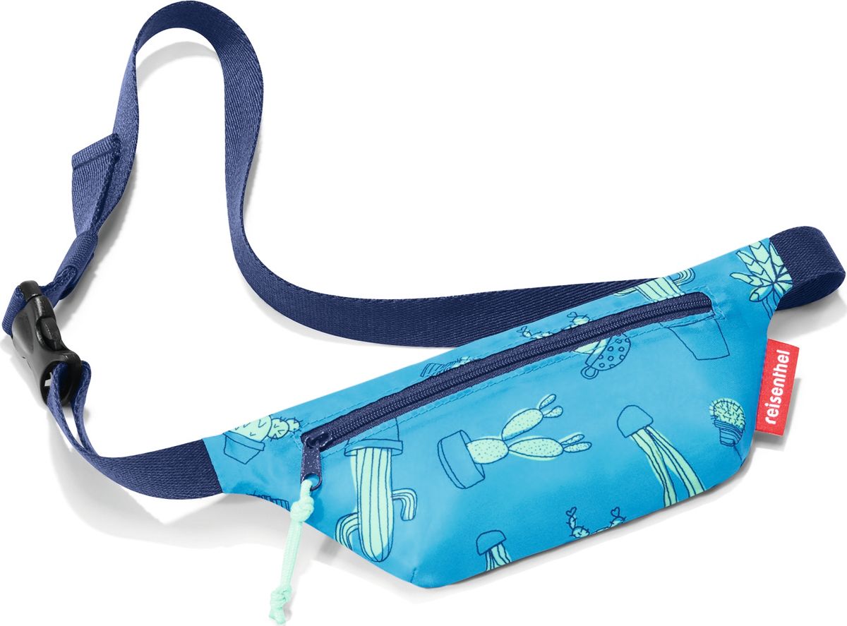 Сумка на пояс десткая Reisenthel Beltbag, цвет: голубой. ID404995939-55 Сумка на пояс десткая Reisenthel Beltbag, цвет: голубой. ID404995939-55Идеально подходит для активных детей, которым не хочется постоянно следить за сумкой и при этом важно иметь все необходимые мелочи под рукой. В кармашек на молнии можно положить пластырь или заколки, небольшие канцелярские принадлежности, монетки и другие атрибуты беззаботного детства. Регулируемый ремень позволит носить сумку не только на поясе, но и перекинуть ее через плечо. Такая форма сумки гарантирует ребенку максимальную свободу действий - ничто не будет стеснять его движений. Материал: прочный водоотталкивающий полиэстер премиум класса.