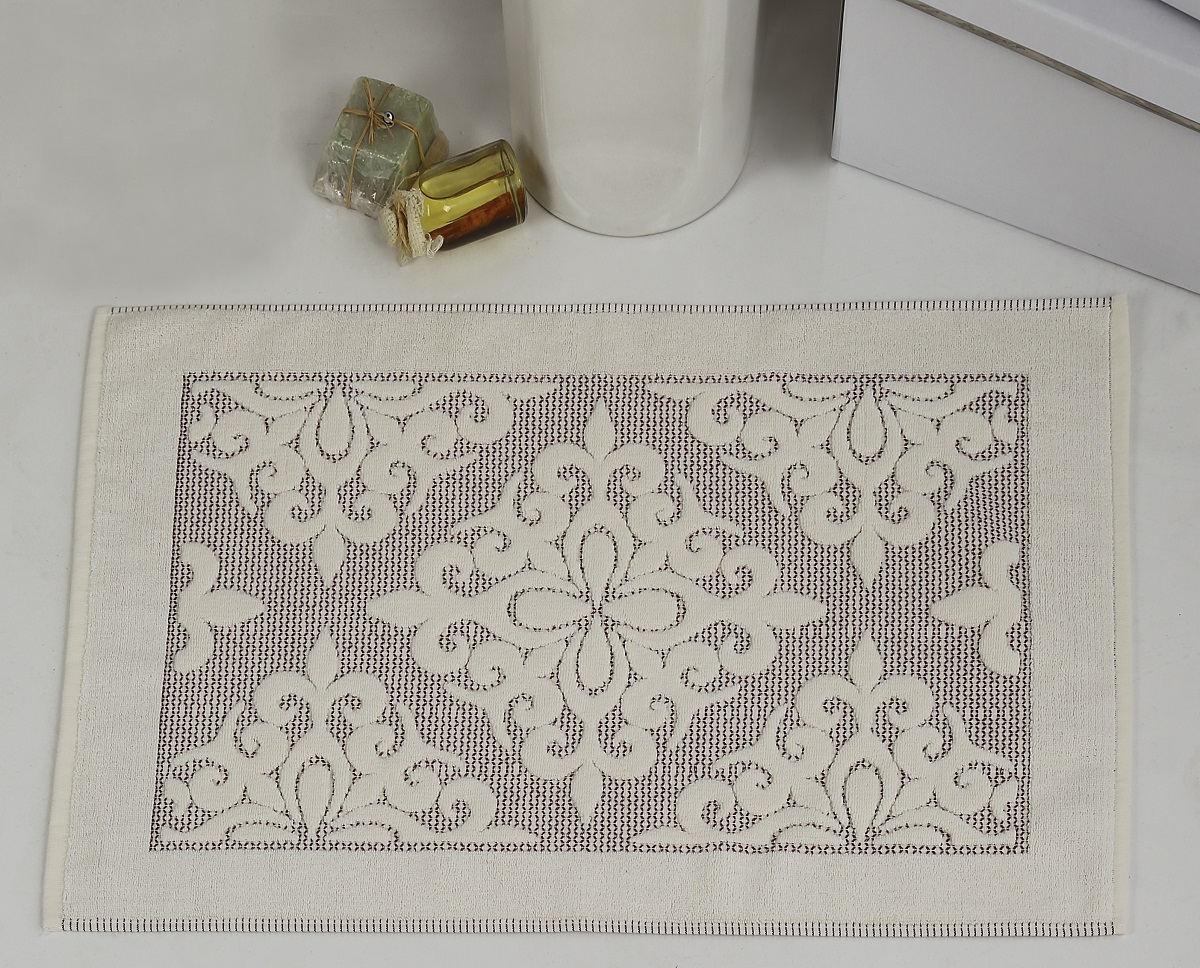 Коврик для ванной Karna Gonca. Delux Damask, цвет: светло-лаванда, 60 х 100 см705/2/CHAR005 Коврик для ванной Karna Gonca. Delux Damask, цвет: светло-лаванда, 60 х 100 см705/2/CHAR005Коврик-полотенце для ванной Karna выполнен из высококачественного хлопкового волокна. Имеет рельефный рисунок. Высочайшее качество материала гарантирует безопасность для всех членов семьи. Коврик не аллергенен, имеет высокую воздухопроницаемость и долгий срок использования ткани.