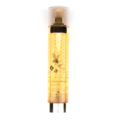 The Yeon Jeju Canola Медовая интенсивная сыворотка для лица, 200мл20014931 The Yeon Jeju Canola Медовая интенсивная сыворотка для лица, 200мл20014931Мульти-функциональная сыворотка содержит 42% медового экстракта Канолы. Медовая сыворотка разработана таким образом, чтобы восстановить и сохранить баланс влаги и масел в коже. Мед отличный проводник влаги, именно поэтому он является одним из основных природных компонентов, служащих в качестве увлажнителя, а значит и источником упругости кожи. Тонер, эссенция и сыворотка (формула 3-в-1). Мульти-функциональность сыворотки, а также активные компоненты, входящие в состав, славятся своими полезными свойствами: 42% медового экстракта Канолы, экстракт алоэ с острова Чеджу, экстракт брокколи и экстракт киви. Ингредиенты, микро-элементы которых, являются залогом сияющей здоровьем кожи.