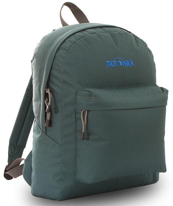 Рюкзак городской Tatonka Hunch Pack, цвет: темно-зеленый, 22 лDI.6280.190 Рюкзак городской Tatonka Hunch Pack, цвет: темно-зеленый, 22 лDI.6280.190Классический городской рюкзак Tatonka Hunch Pack изготовлен из прочного материала на основе полиэфирного волокна (600 ден), который обладает прочностью, стойкостью к истиранию и выцветанию и универсальностью применения. В рюкзаке используются молнии YKK RC Zipper, которые надежно защищены от внешних воздействий. Эти молнии специально разработаны для рюкзаков и другого багажа, когда на первый план выходят надежность и высокая производительность.Мягкие уплотненные плечевые лямки регулируются по длине и удобны в любое время года. Регулировка длины лямок займет минуту, а их мягкая внешняя ткань будет комфортна даже летом. Спереди рюкзака расположен просторный накладной карман с встроенным органайзером, в котором удобно хранить все самое необходимое: ручку, блокнот, телефон и многое другое. Также карман подойдет для складного зонтика. Специальная планка защищает молнию кармана от попадания воды, тем самым сохраняя вещи сухими во время непогоды. Вверху рюкзака со стороны спины расположена удобная ручка, за которую рюкзак можно повесить на крючок или же нести в руке.Внутри рюкзак состоит из одного просторного отделения, которое отлично подходит для хранения любых вещей. Собираетесь на прогулку или экскурсию? Возьмите с собой термос, дождевик и влажные салфетки - все это легко поместится в основное отделение. Отправляетесь на учебу? Ноутбук, учебники, тетради и пенал - все удобно разместится в большом отделении рюкзака. Такой рюкзак подойдет тем, кто отправляется на экскурсию или в гости. Все, что нужно, вместится внутрь и доедет в целости и сохранности.