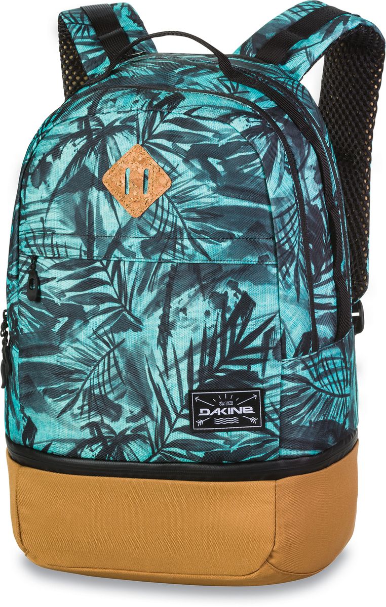 Рюкзак городской Dakine Interval Wet/Dry, цвет: бирюзовый, черный, 24 лГризли Рюкзак городской Dakine Interval Wet/Dry, цвет: бирюзовый, черный, 24 лГризлиОбновленная версия суперпопулярной модели Interval выполнена из полиэстера. Теперь нижний отдел представляет собой влагонепроницаемый отсек для мокрого гидрокостюма. Идеальный рюкзак для фитнеса.Модель имеет карман для гидрокостюма и термоотсек, брезентовый карман для воска, карман-органайзер и карман для солнцезащитных очков. Регулируемый нагрудный ремень и плечевые лямки.