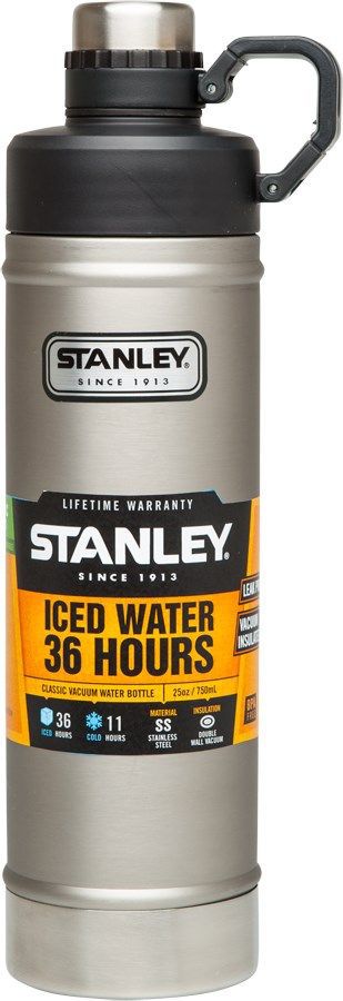 Термобутылка Stanley Classic, цвет: стальной, 0,75 л115510 Термобутылка Stanley Classic, цвет: стальной, 0,75 л115510Stanley Classic - это бутылка с термоизоляцией для ежедневных и экстраординарных приключений! Корпус и внутренняя колба изготовлены из нержавеющей стали. Снаружи термос покрыт абразивостойкой эмалью. Термос оснащен двухступенчатой крышкой с кольцом-держателем. Вакуумная изоляция: сохраняет холод – 11 часов, напитки со льдом - 36 часов.Бутылка герметична, не прольется ни капли.Подходит для мытья в посудомоечной машине.