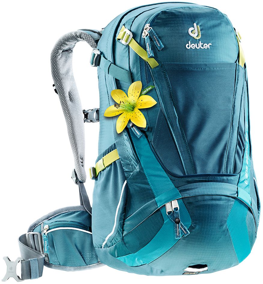 Рюкзак Deuter Trans Alpine 28 SL, цвет: голубой, темно-синий, 28 лMABLSEH10001 Рюкзак Deuter Trans Alpine 28 SL, цвет: голубой, темно-синий, 28 лMABLSEH10001Deuter полностью переработал модель Trans Alpine. Один из самых популярных рюкзаков стал стройнее, современнее и еще универсальнее. Теперь есть сетка на фронтальной части рюкзака, которую можно использовать не только для крепления шлема, но и для вещей. Есть легкодоступный карман для телефона. Большая молния открывает легкий доступ в основное отделение. Особенности: - легкодоступное отделение на молнии сзади для смартфона или карт;- прекрасная вентиляция, компактность и идеальная подгонка к спине - все эти качества, обеспеченные системой Airstripes и многочисленными регулировками;- плотная, точная посадка, благодаря объединению набедренных крыльев пояса, прикрепленных к обивке с Auto Compress System и Pull-Forward регулировками; - три основные зоны с разными материалами - мягкие материалы на лямках, воздушные - на спинке и гладкие - на набедренном поясе; - разделяемое основное отделение; - съемный чехол от дождя с кармашком для фонарика и со светоотражающими элементами; - удобные плечевые лямки с мягкими краями; - широкие вентилируемые набедренные крылья пояса с сетчатыми карманами на молнии; - ремни регулировки нагрузки; - универсальный, эластичный карман для шлема, куртки и т.д.; - передний карман на большой молнии с органайзером и внутренним отделением для ценных вещей; - компрессионные ремни;- 3M отражатели со всех сторон;- петля для воздушного насоса;- светлая подкладка позволяет легко разглядеть любую мелочь;- эластичные боковые карманы;- светоотражающая петля для габаритного фонарика; - совместимость с питьевой системой; - SOS лейбл; Вес: 1190 г.Объем: 28 л.Размеры: 52 x 26 x 22 см.Материал: Deuter-Ripstop 210/Macro Lite 21.