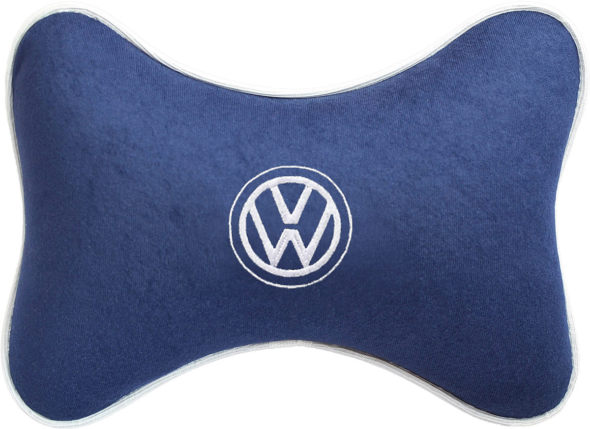 Подушка на подголовник Auto Premium Volkswagen, цвет: синий. 3748837452 Подушка на подголовник Auto Premium Volkswagen, цвет: синий. 3748837452Подушка на подголовник - это прежде всего лучший способ создать комфорт для шеи и головы во время пребывания в автомобильном кресле. Большинство штатных подголовников устроены так, что до них попросту не дотянуться. Данный аксессуар полностью решает эту проблему, создавая мягкую ортопедическою поддержку. Подушка крепится к сиденью, а это значит один раз поставил - и забыл.Меньше утомляемость - а следовательно выше внимание и концентрация на дороге.Одинакова удобна для пассажира и водителя.Подушка выполнена из велюра.
