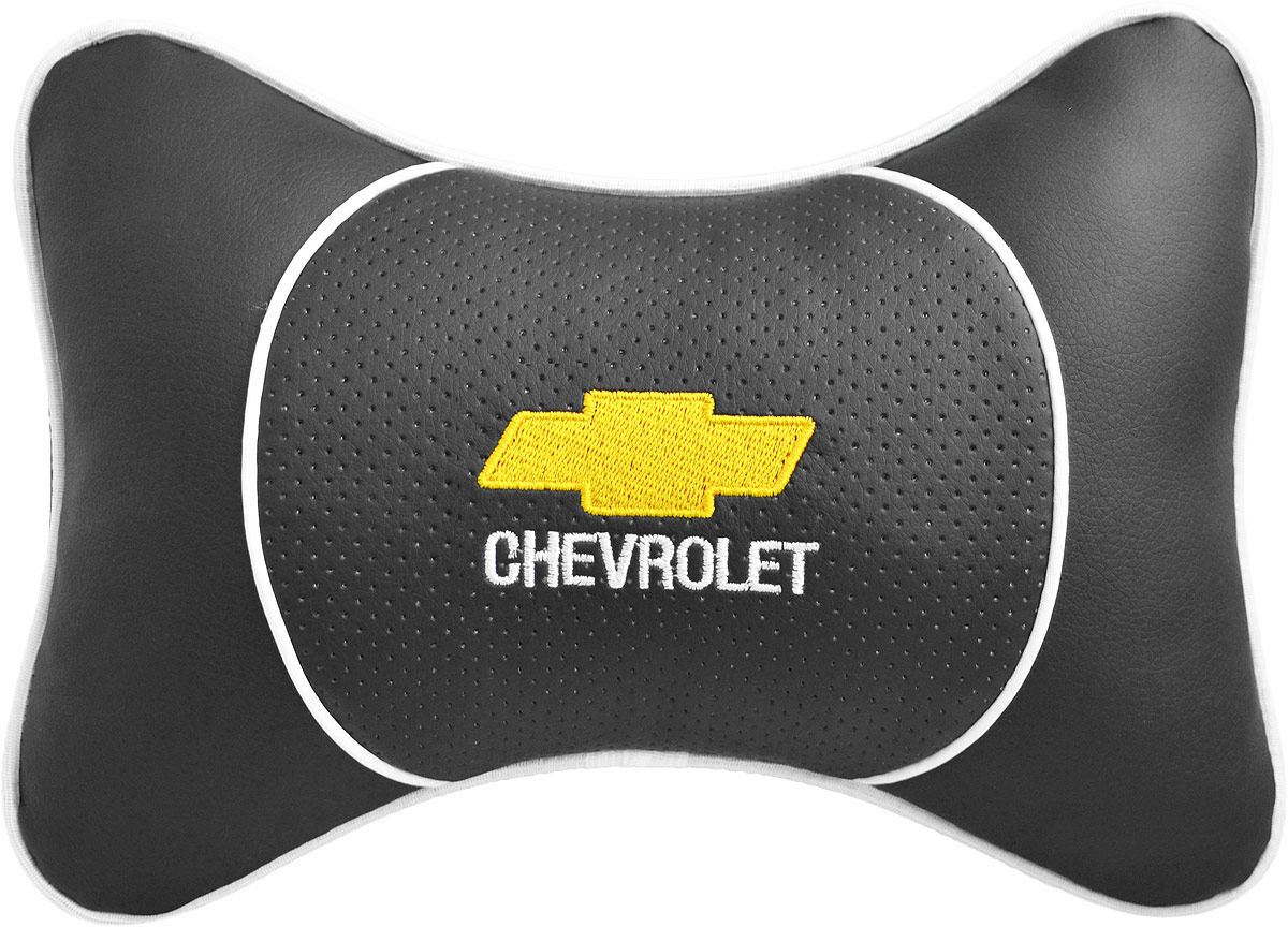 Подушка на подголовник Auto Premium Chevrolet, цвет: черный. 37525K100 Подушка на подголовник Auto Premium Chevrolet, цвет: черный. 37525K100Подушка на подголовник Люкс выполнена из черной гладкой экокожи, вставка из черной перфорированной экокожи имеет обрамление мягким кантом. Для нанесения вышивки используются высококачественные итальянские нитки. Подушка на подголовник - это прежде всего лучший способ создать комфорт для шеи и головы во время пребывания в автомобильном кресле. Такая подушка будет удобна как водителю, так и пассажиру. При производстве используются высококачественные, износостойкие материалы и гипоаллергенные наполнители.