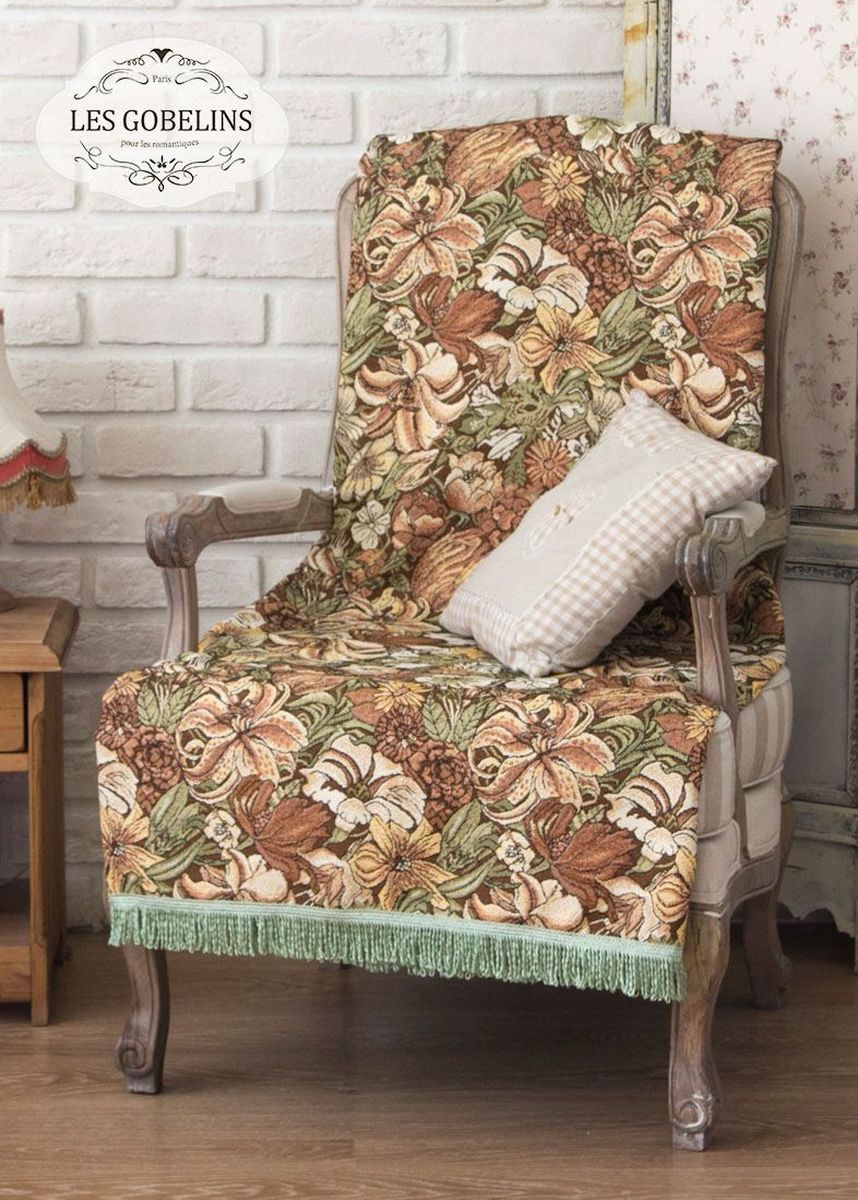 Покрывало на кресло Les Gobelins Art Nouveau Lily, 50 х 120 смSVC-300 Покрывало на кресло Les Gobelins Art Nouveau Lily, 50 х 120 смSVC-300Покрывало на кресло Les Gobelins Art Nouveau Lily с ярким цветочным рисунком привлечет к себе внимание и органично впишется в интерьер комнаты. Изделие изготовлено из высококачественной ткани гобелен и оформлено бахромой и кисточками. Необычайная красота сочетается в этом покрывале с высокой прочностью и долговечностью, а свойство гобелена по-разному проявлять себя в зависимости от освещения помещения позволяет открывать все новые и новые детали, которые, как казалось, раньше скрывал гобелен.Красочное и приятное на ощупь покрывало сделает интерьер спальни, детской или гостиной уютнее и своеобразнее. Состав материала: 50% хлопок, 50% полиэстер.