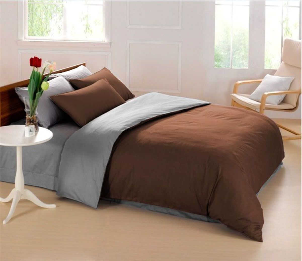 Комплект белья Sleep iX Perfection, семейный, наволочки 50х70, 70х70, цвет: темно-коричневый, серый391602 Комплект белья Sleep iX Perfection, семейный, наволочки 50х70, 70х70, цвет: темно-коричневый, серый391602Комплект постельного белья Sleep iX Perfection состоит из двух пододеяльников, простыни и четырех наволочек. Предметы комплекта выполнены из абсолютно гипоаллергенной микрофибры, неприхотливой в уходе.Благодаря такому комплекту постельного белья вы сможете создать атмосферу уюта и комфорта в вашей спальне.Известно, что цвет напрямую воздействует на психологическое и физическое состояние человека. Коричневый - спокойный и сдержанный цвет. Вызывает ощущение тепла, способствует созданию спокойного мягкого настроения. Это цвет надежности, прочности, здравого смысла.Серый – нейтральный цвет. Расслабляет, помогает успокоиться и способствует здоровому сну. Усиливает воздействие соседствующих цветов.