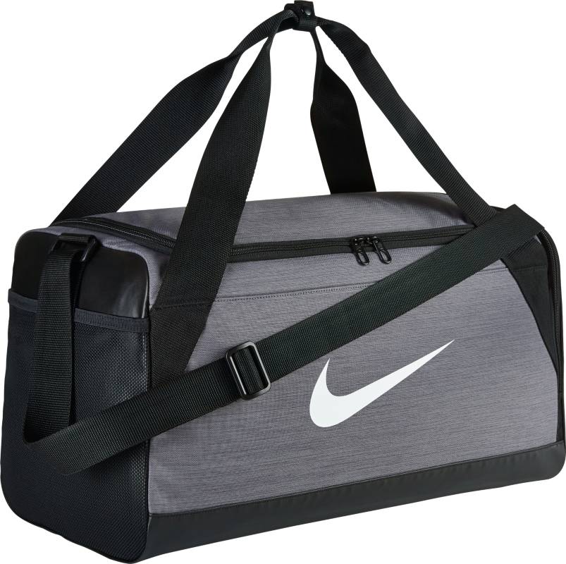 Сумка спортивная Nike Brasilia Small Duffel Bag, цвет: серый. BA5335-064BM8434-58AE Сумка спортивная Nike Brasilia Small Duffel Bag, цвет: серый. BA5335-064BM8434-58AEСумка-дафл Nike Brasilia (малая) из невероятно прочной ткани позволяет иметь всю нужную экипировку под рукой. Внутренние карманы помогают держать вещи в порядке, а отделение для обуви позволяет хранить влажную экипировку отдельно от сухой. Особенности: Прочная водонепроницаемая ткань дна защищает экипировку от влаги.Вместительное и универсальное основное отделение.Вентилируемое отделение для хранения влажной/сухой обуви.Водонепроницаемый полиэстер высокой плотности отличается прочностью.Двойные ручки можно соединить вместе для удобного ношения.Мягкая плечевая лямка снимается и регулируется для комфортного ношения.Ручка сбоку как альтернативный вариант ношения.