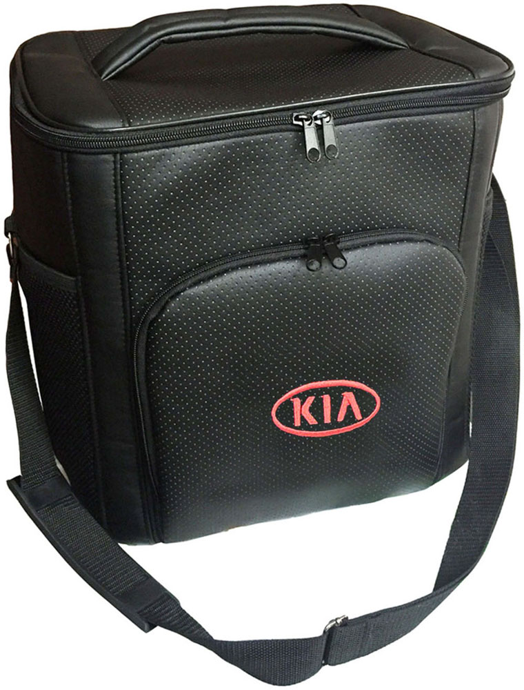 Термосумка Auto Premium Kia, 20 л451095 Термосумка Auto Premium Kia, 20 л451095Термосумка Auto Premium Kia выполнена из экокожи с нашивкой и оснащена регулируемым плечевым ремнем. Основное отделение и передний карман закрываются на молнию. Для дополнительного удобства термосумка имеет два боковых сетчатых кармана. Ваши продукты сохранятся свежими, а напитки холодными даже в жару благодаря специальному внутреннему термоизоляцоному материалу АЛЮФОМ (РФ). Для более длительного поддержания температурного режима рекомендуется использовать с аккумуляторами холода. Объем термосумки: 20 л.