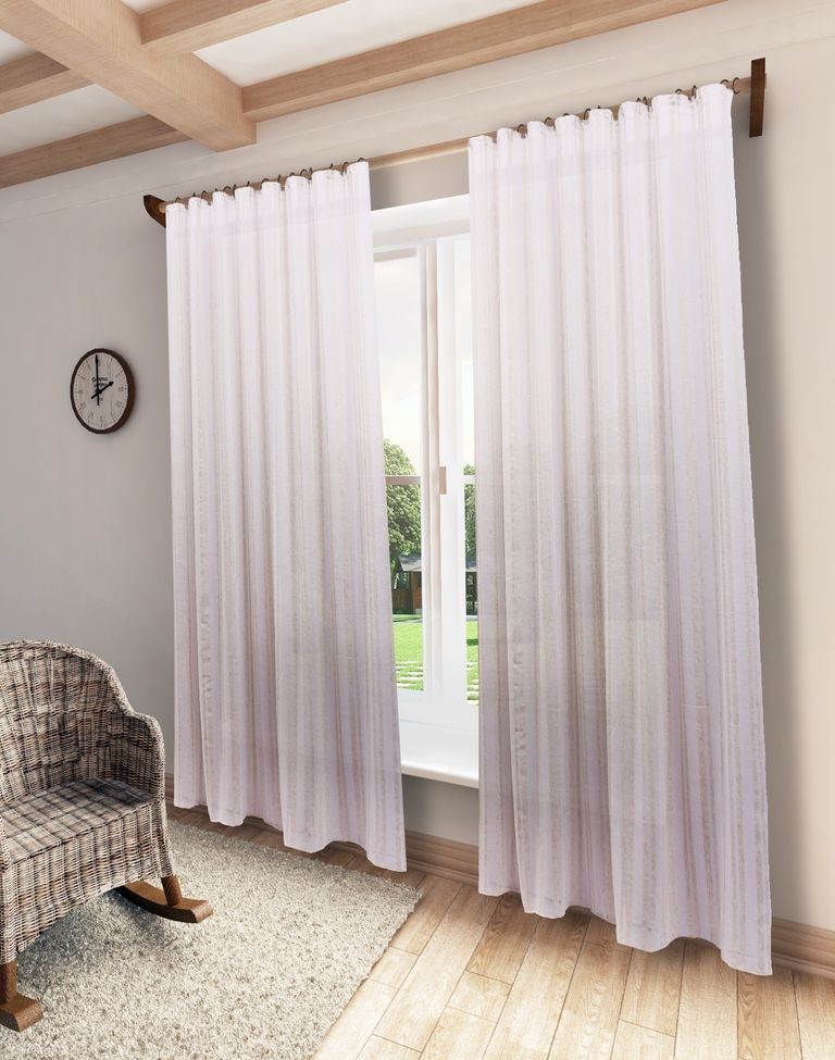 Тюль Sanpa Home Collection Сабина, на ленте, цвет: белый, высота 280 см10503 Тюль Sanpa Home Collection Сабина, на ленте, цвет: белый, высота 280 см10503Тюль Сабина нежного цвета изготовлена из ткани вуаль. Воздушная ткань привлечет к себе внимание и идеально оформит интерьер любого помещения. Тюль сделает ваш интерьер более нежным, воздушным и невесомым. Можно драпировать окно только тюлью или только портьерами, но вместе они создают идеальную композицию. Мы рекомендуем под однотонные портьеры нейтральных тонов подбирать сложносочиненную тюль, с изысканной вышивкой и орнаментом, а под портьеры с рисунком или ярких тонов - выбирать тюль с минималистичным рисунком или вообще без него.Крепление к карнизу осуществляется при помощи вшитой шторной ленты.