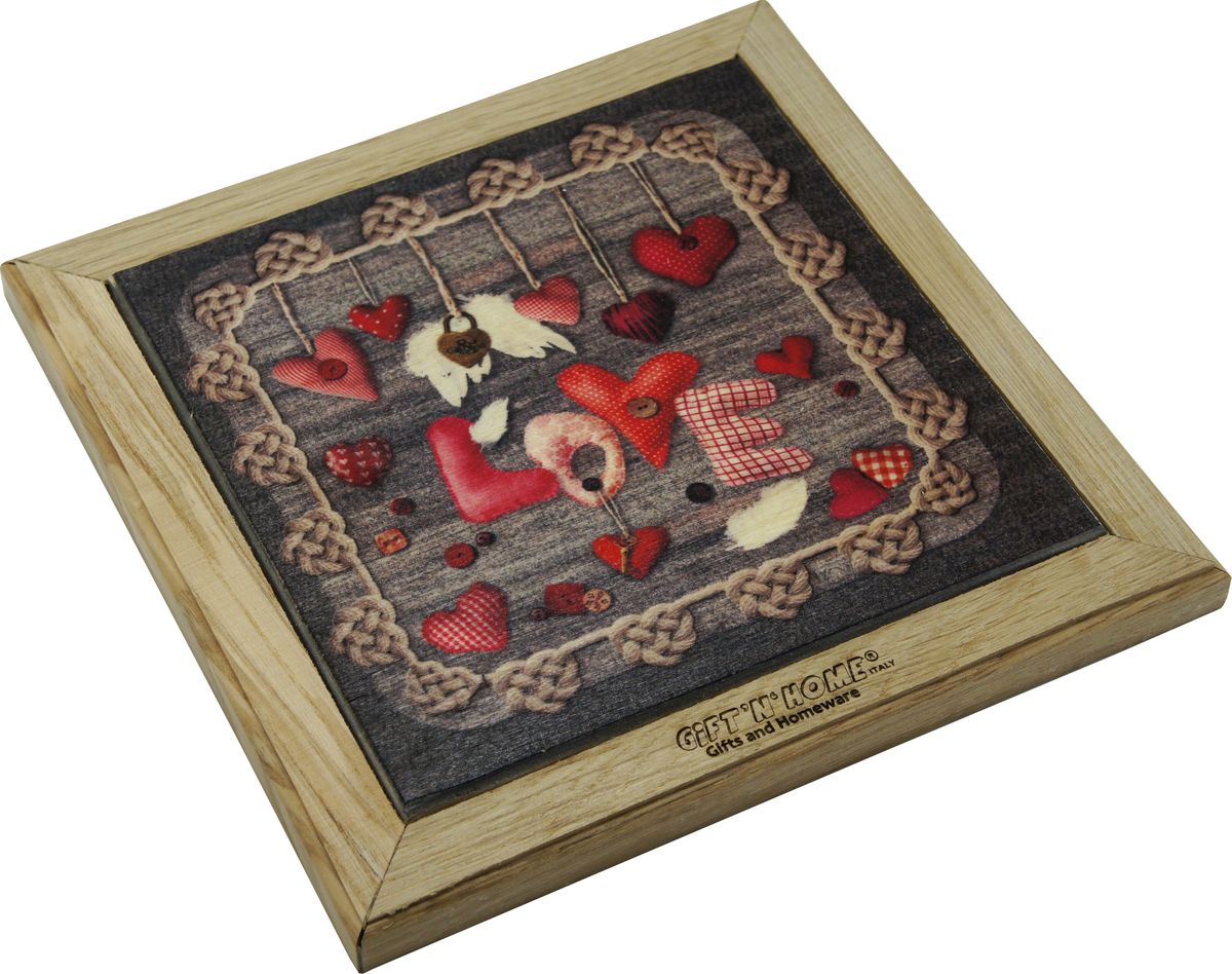 Подставка под горячее Giftnhome Сердечки любви, 20 х 20 см115510 Подставка под горячее Giftnhome Сердечки любви, 20 х 20 см115510Подставка из ценных пород древесины, дуб/ бук , с декоративной вставкой из качественной фанеры, с нанесением цветных фотопринтов. Данный товар несет двойную потребительскую функцию, обеспечивая декоративное и хозяйственное назначение. Он может быть использован для украшения помещений в качестве настенного панно и как подставка под горячую посуду.