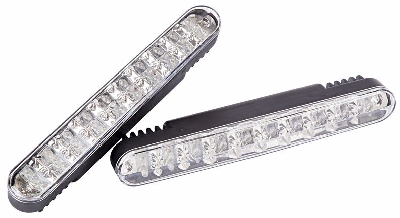 Дневные ходовые огни Lamper, 20 диодовS03301004 Дневные ходовые огни Lamper, 20 диодовS03301004Рабочее напряжение: 8-16 В Потребляемая мощность: 20 Вт Продолжительность работы: до 50 000 часов Температура работы: от -40°C до +85°CПластиковый корпус.Размеры: 193х26х42. Температура свечения: 6000 К.