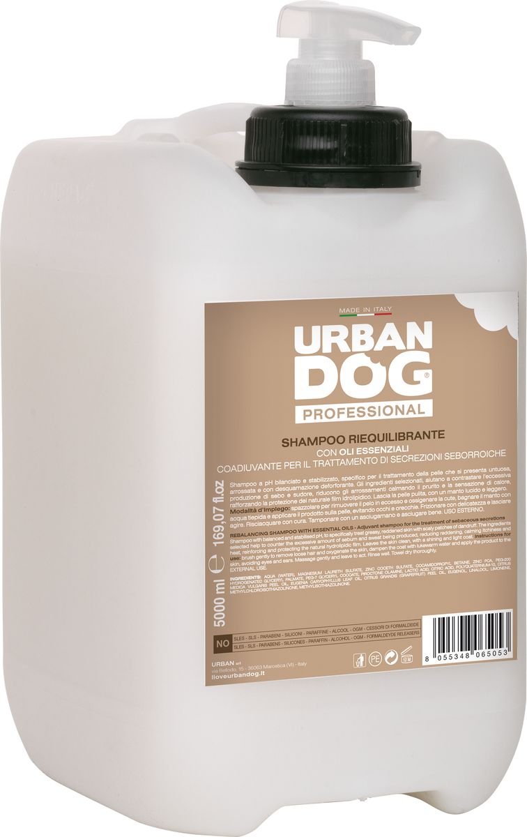 Шампунь для собак Urban Dog, от зуда, восстанавливающий кожу, 5 л0120710 Шампунь для собак Urban Dog, от зуда, восстанавливающий кожу, 5 л0120710Шампунь с сбалансированным и стабилизированным pH специально разработан для обработки жирной, покрасневшей кожи с отшелушиванием перхоти. Отобранные для SEBO ШАМПУНЯ ингредиенты помогают избежать излишнего образования кожного сала и пота, способствуют уменьшению покраснений, успокаивают зуд и ощущение тепла, укрепляют защитные свойства естественной гидролипидной пленки. Оставляет кожу чистой, а шерсть блестящей и легкой.