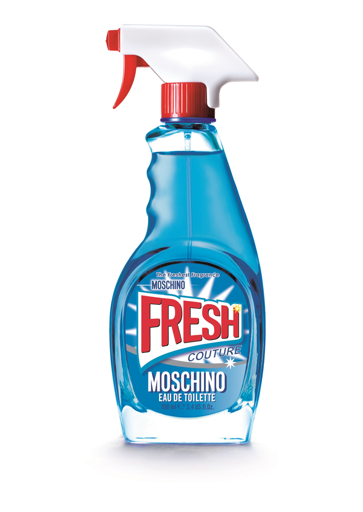 Moschino Fresh Туалетная вода спрей, 100 мл28032022 Moschino Fresh Туалетная вода спрей, 100 мл28032022Концепция этого аромата - совместить самое привычное и обыденное, скажем, моющее средство, с чем-то очень элегантным - ароматом роскошного бренда. Идея о том, чтобы использовать банальную бутылку, не представляющую никакой ценности, в качестве флакона для драгоценного содержимого, создает максимальный контраст между повседневным и изысканным. Это и есть настоящий стиль Moschino.