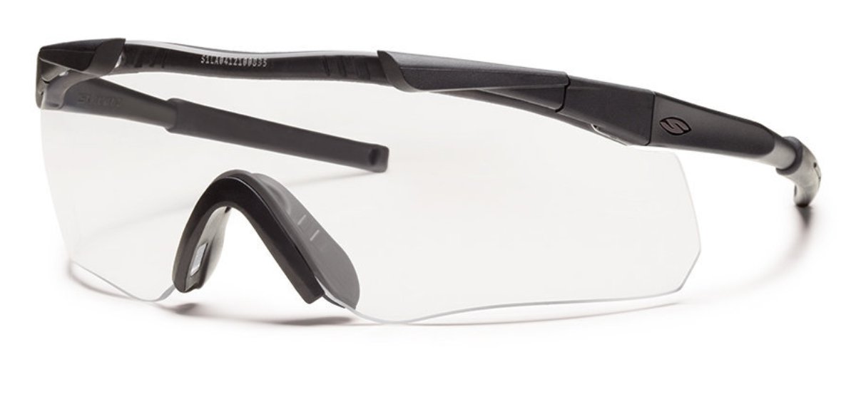 Защитные баллистические очки Smith Optics Aegis ARC, цвет: черный162 Защитные баллистические очки Smith Optics Aegis ARC, цвет: черный162Защитные баллистические очки Smith Optics Aegis ARC обладают рядом особенностей, делающих их использованием максимально комфортным. Дужки очков изготовлены из тонкого, гибкого металла, позволяющие использовать очки вместе с наушниками и шлемом. Пользователь может отрегулировать ширину наносника под индивидуальные размеры. Для плотной фиксации на голове предусмотрен эластичный ремешок. Очки гарантируют 100% защиту от ультрафиолета. Помимо этого, на очки нанесено специальное дисперсионное покрытие, защищающее их от царапин и отпотевания.