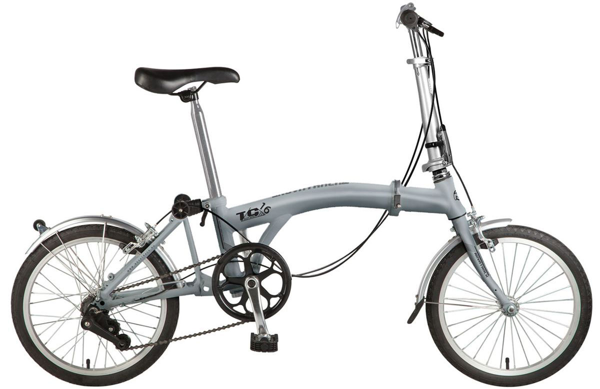 Велосипед детский Novatrack TG-30 Classic, цвет: серый, 207292 Велосипед детский Novatrack TG-30 Classic, цвет: серый, 207292Перед вами современный, удобный и безопасный складной велосипед, катаясь на котором ребенок не только будет укреплять здоровье и развиваться физически, но и получит море удовольствия. Велосипед Novatrack TG-20 classic благодаря своей универсальности подойдет подойдёт абсолютно всем . Его отличает надежность, неприхотливость и отличная управляемость – несмотря на то, что велосипед можно отнести к категории городских, он отлично показывает себя на парковых и дачных дорогах. Стильная расцветка, усиленный багажник, ножной тормоз – это еще не все преимущества данной модели. Велосипед оснащен защитой цепи, которая обезопасит нижнюю часть одежды от попадания в механизм. Мягкое и удобное сидение велосипеда позволит с комфортом кататься хоть по несколько часов подряд. Сидение и руль регулируются по высоте и надежно фиксируются. Встроенная подножка позволяет велосипеду принять устойчивое положение во время стоянки. Прочная стальная рама складывается пополам, что позволяет перевозить велосипед в машине или компактно хранить его в домашних условиях.