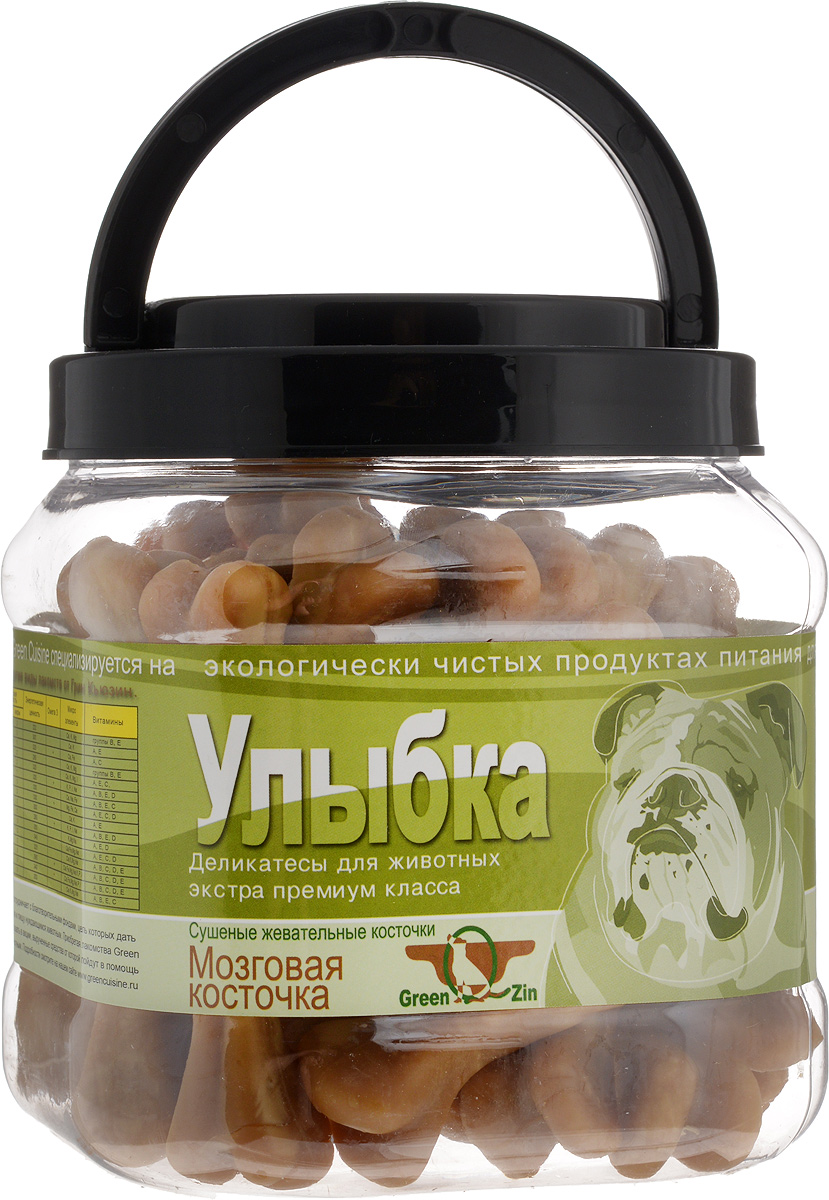 Лакомство для собак GreenQZin Улыбка, сушеные жевательные косточки, 750 г0120710 Лакомство для собак GreenQZin Улыбка, сушеные жевательные косточки, 750 г0120710Лакомство для собак GreenQZin Улыбка помогает удалить налет и контролировать появление зубного камня, тем самым предотвращая периодонтальные заболевания и пожелтение зубов. Сбалансированный состав и умеренная твердость косточек позволят счистить даже самый стойкий налет, помогая поддерживать поверхность зубов прочной и гладкой, тем самым не давая снова образоваться зубному камню. Помимо этого, жевательная кость способна занять вашу собаку на долгое время. Это особенно полезно для собак, которые менее активны, плохо переносят отсутствие хозяина, для молодых собак, которые имеют врожденную тягу к жеванию, а также для щенков, у которых режутся зубы. Деликатес изготовлен из двух видов косточек: говяжьих и рыбных. Не содержит консервантов, красителей, гормонов и антибиотиков. Не вызывает аллергий. Товар сертифицирован.