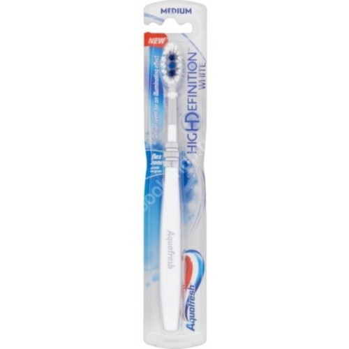 Aquafresh зубная щетка Хай Дефинишн УайтFVN50411/FVN50422/FCN20611_голубой Aquafresh зубная щетка Хай Дефинишн УайтFVN50411/FVN50422/FCN20611_голубойЗубная щетка Aquafresh High Definition WhiteНовая зубная щетка Aquafresh High Definition White содержит на 30% большещетинок по сравнению с обычной зубной щеткой. Щетина средней жесткости.В центре системы ILLUMIBRISTLES расположена специальная вставка, котораяначинает удалять потемнение зубной эмали и полировать поверхность зубовуже во время первой чистки. Чрезмерное надавливание может привеcти кполомке основания головки щетки. Рекомендуется менять зубную щеткукаждые 3 месяца. Срок годности 5 лет с даты, указанной на упаковке.