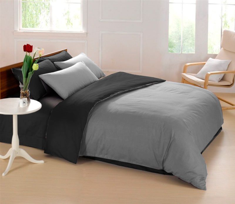 Постельное белье Sleep iX Perfection, евро, цвет: серый, черный391602 Постельное белье Sleep iX Perfection, евро, цвет: серый, черный391602Известно, что цвет напрямую воздействует на психологическое и физическое состояние человека. Специально для наших покупателей мы внесли описание воздействия каждого цвета в комплекты постельного белья Perfection.Серый – нейтральный цвет. Расслабляет, помогает успокоиться и способствует здоровому сну. Усиливает воздействие соседствующих цветов.Черный – таинственный, основополагающий цвет. Создает ощущение защищенности, самодостаточности. Успокаивает психическую деятельность, усыпляет и снимает напряжение.Производитель: Sleep iXМатериал: Микрофреш (100 г/м2)Состав материала: 100% микрофибраРазмер: Двуспальное (евро)Размер пододеяльника: 200х220 смТип застежки на пододеяльнике: Молния (100 см)Размер простыни: 220х240 (обычная)Размер наволочек: 50х70 и 70х70 (по 2 шт)Тип застежки на наволочках: Клапан (20 см)Упаковка комплекта: Подарочная КоробкаCтрана производства: КитайРасположение цветов на комплекте постельного белья полностью соответствует фотографии (верхние наволочки - 50х70 см, нижние наволочки - 70х70 см).
