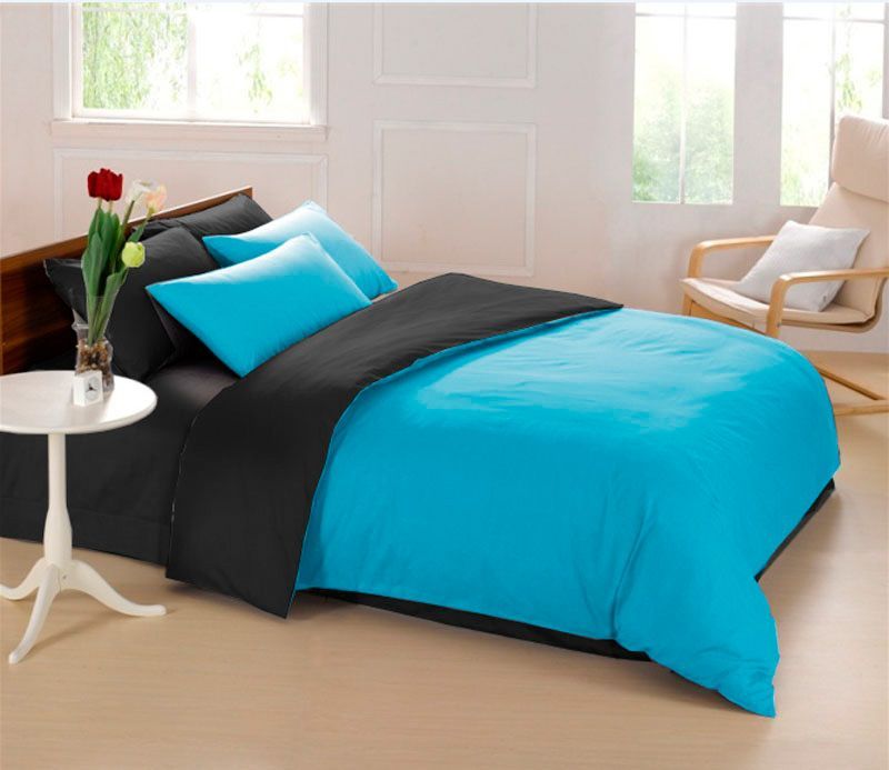 Постельное белье Sleep iX Perfection, евро, цвет: голубой, черный391602 Постельное белье Sleep iX Perfection, евро, цвет: голубой, черный391602Известно, что цвет напрямую воздействует на психологическое и физическое состояние человека. Специально для наших покупателей мы внесли описание воздействия каждого цвета в комплекты постельного белья Perfection.Голубой – вызывает чувство беззаботности и умиротворения. Способствует нежности и мечтательности, понижению активности и эмоционального напряжения, вызывает ощущение прохлады.Черный – таинственный, основополагающий цвет. Создает ощущение защищенности, самодостаточности. Успокаивает психическую деятельность, усыпляет и снимает напряжение.Производитель: Sleep iXМатериал: Микрофреш (100 г/м2)Состав материала: 100% микрофибраРазмер: Двуспальное (евро)Размер пододеяльника: 200х220 смТип застежки на пододеяльнике: Молния (100 см)Размер простыни: 220х240 (обычная)Размер наволочек: 50х70 и 70х70 (по 2 шт)Тип застежки на наволочках: Клапан (20 см)Упаковка комплекта: Подарочная КоробкаCтрана производства: КитайРасположение цветов на комплекте постельного белья полностью соответствует фотографии (верхние наволочки - 50х70 см, нижние наволочки - 70х70 см).