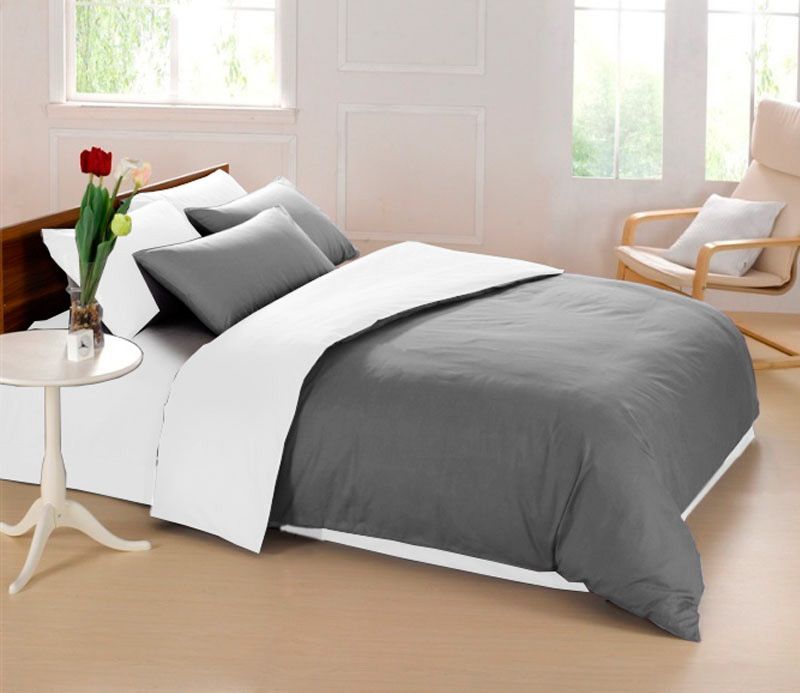 Постельное белье Sleep iX Perfection, евро, цвет: серый, белый68/5/3 Постельное белье Sleep iX Perfection, евро, цвет: серый, белый68/5/3Известно, что цвет напрямую воздействует на психологическое и физическое состояние человека. Специально для наших покупателей мы внесли описание воздействия каждого цвета в комплекты постельного белья Perfection.Серый – нейтральный цвет. Расслабляет, помогает успокоиться и способствует здоровому сну. Усиливает воздействие соседствующих цветов.Белый - цвет чистоты, спокойствия и душевного равновесия. Вызывает ощущение свободы и подъем внутренних сил. Белый цвет излучает энергию и создает светлое, приподнятое настроение. Производитель: Sleep iXМатериал: Микрофреш (100 г/м2)Состав материала: 100% микрофибраРазмер: Двуспальное (евро)Размер пододеяльника: 200х220 смТип застежки на пододеяльнике: Молния (100 см)Размер простыни: 220х240 (обычная)Размер наволочек: 50х70 и 70х70 (по 2 шт)Тип застежки на наволочках: Клапан (20 см)Упаковка комплекта: Подарочная КоробкаCтрана производства: КитайРасположение цветов на комплекте постельного белья полностью соответствует фотографии (верхние наволочки - 50х70 см, нижние наволочки - 70х70 см).