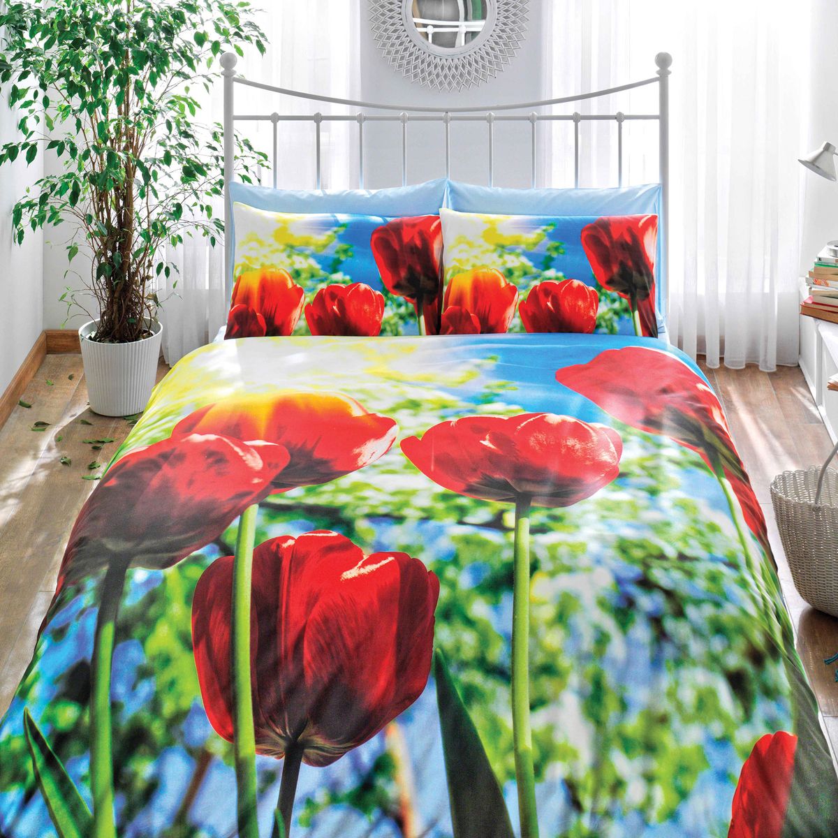Комплект белья TAC TulipP, 1,5-спальный, наволочки 50х70 см10503 Комплект белья TAC TulipP, 1,5-спальный, наволочки 50х70 см10503Красочные, объемные, живые - сатин теперь в дизайнах 3D! Эталон сатина в России. Фирменные яркие дизайны Pano на нежной шелковистой фактуре сатиновой ткани из экологичного хлопка.Сатин – гладкая и прочная ткань, которая своим блеском, легкостью и гладкостью похожа на шелк, но выгодно отличается от него в цене. Сатин практически не мнется, поэтому его можно не гладить. Ко всему прочему, он весьма практичен, т.к. хорошо переносит множественные стирки. Если Вы ценитель эстетики и практичности одновременно, безусловно, сатин для Вас!