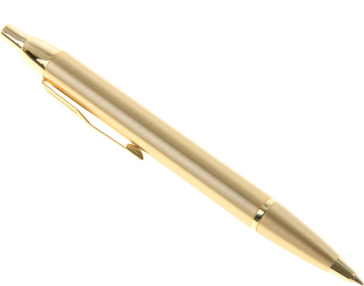 Parker Ручка шариковая IM Metal Brushed Metal Gold GT M синяя0703415 Parker Ручка шариковая IM Metal Brushed Metal Gold GT M синяя0703415Parker — классика с современным оттенком. Этот культовый бренд отличается неугасаемым стремлением к совершенству. Уже на протяжении столетия он имеет отличную репутацию и ассоциируется с канцелярскими изделиями исключительно высокого качества, подчеркивая тем самым верность традициям, надежность, элегантность, стиль и желание привносить новое в свои образцы. Ручка шариковая Parker IM Metal Brushed Metal Gold GT M, синие чернила — сочетание неповторимого дизайна и прекрасного исполнения. Этот аксессуар станет элитным и статусным презентом для коллег, друзей, а также настоящим украшением любого рабочего стола.