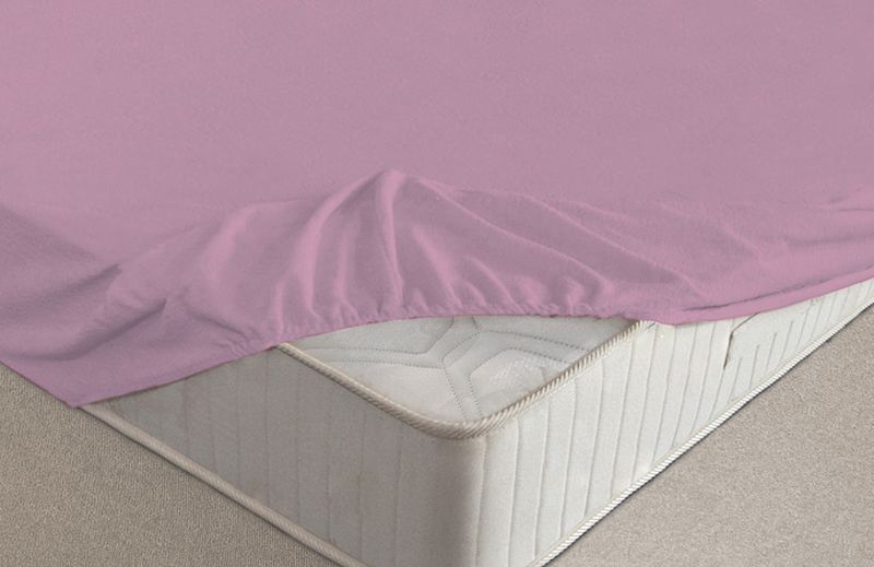 Простыня на резинке Ecotex, махровая, цвет: фиолетовый, 180 х 200 см531-105 Простыня на резинке Ecotex, махровая, цвет: фиолетовый, 180 х 200 см531-105Махровые простыни на резинке сшиты из высококачественного махрового полотна, окрашены стойкими экологически безопасными красителями. Они уже успели завоевать признание потребителей благодаря своим практичным характеристикам. Имеют резинку по всему периметру, что даёт возможность надежно зафиксировать простыню на матрасе, тем самым создавая здоровый и комфортный сон. Натяжные махровые простыни довольно практичны, т.к. махровое полотно долговечно. Выолнены из 100% хлопка и не содержат синтетических добавок.