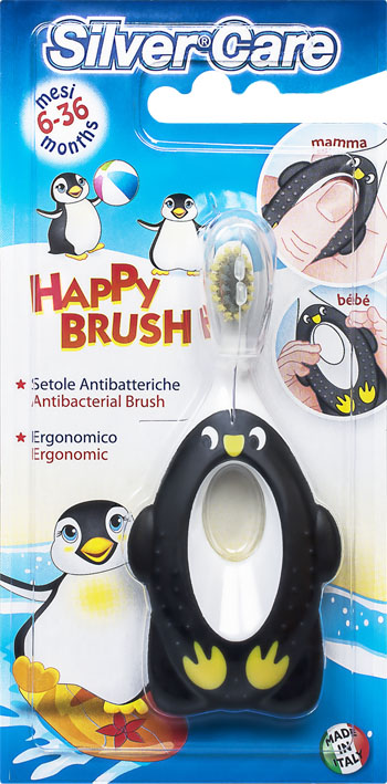Silver Care Зубная щетка Happy Brush Soft, мягкая, от 6 месяцев до 3 лет, цвет: черныйSatin Hair 7 BR730MN Silver Care Зубная щетка Happy Brush Soft, мягкая, от 6 месяцев до 3 лет, цвет: черныйSatin Hair 7 BR730MNЗубная щетка Silver Care Happy Brush Soft с антибактериальным покрытием для чистки первых зубиков малыша, имеет очень мягкую щетину, а по форме больше напоминает игрушку. Щетина изготовлена из гипоалергенного волокна Tunex всемирно известного производителя DuPont и покрыта серебром.В исследованиях Миланского университета в Италии было доказано, что при контакте зубной щётки с водой ионы активного серебра уничтожают бактерии и уменьшают их количество за 6 часов в 3-4 раза, в то время как на других зубных щётках они размножаются в геометрической прогрессии.Мягкие щетинки с закругленными кончиками обработаны серебром 999 пробы для антибактериального эффекта. Ручка щетки выполнена в форме прорезывателя, который оказывает дополнительный массаж дёсен, тем самым снижая болезненные ощущения при прорезывании. Совмещение зубной щетки и ручки-кусалки помогает ребенку привыкнуть к процедуре чистки зубов.