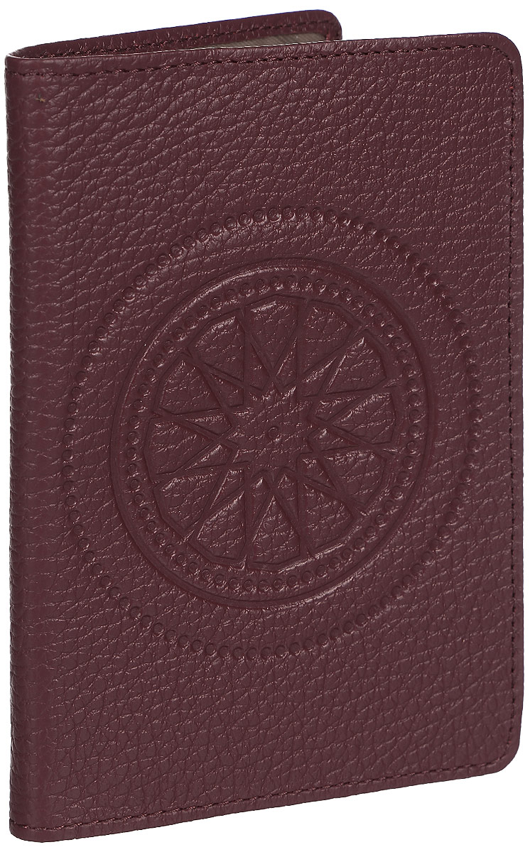 Обложка для паспорта женская Fabula Talisman, цвет: бордовый. O.65.SNGPGE00-000000-FG808O-K100 Обложка для паспорта женская Fabula Talisman, цвет: бордовый. O.65.SNGPGE00-000000-FG808O-K100Обложка для паспорта из коллекции «Talisman» выполнена из натуральной кожи.На внутреннем развороте 2 кармана из прозрачного пластика, шелковистая подкладка.